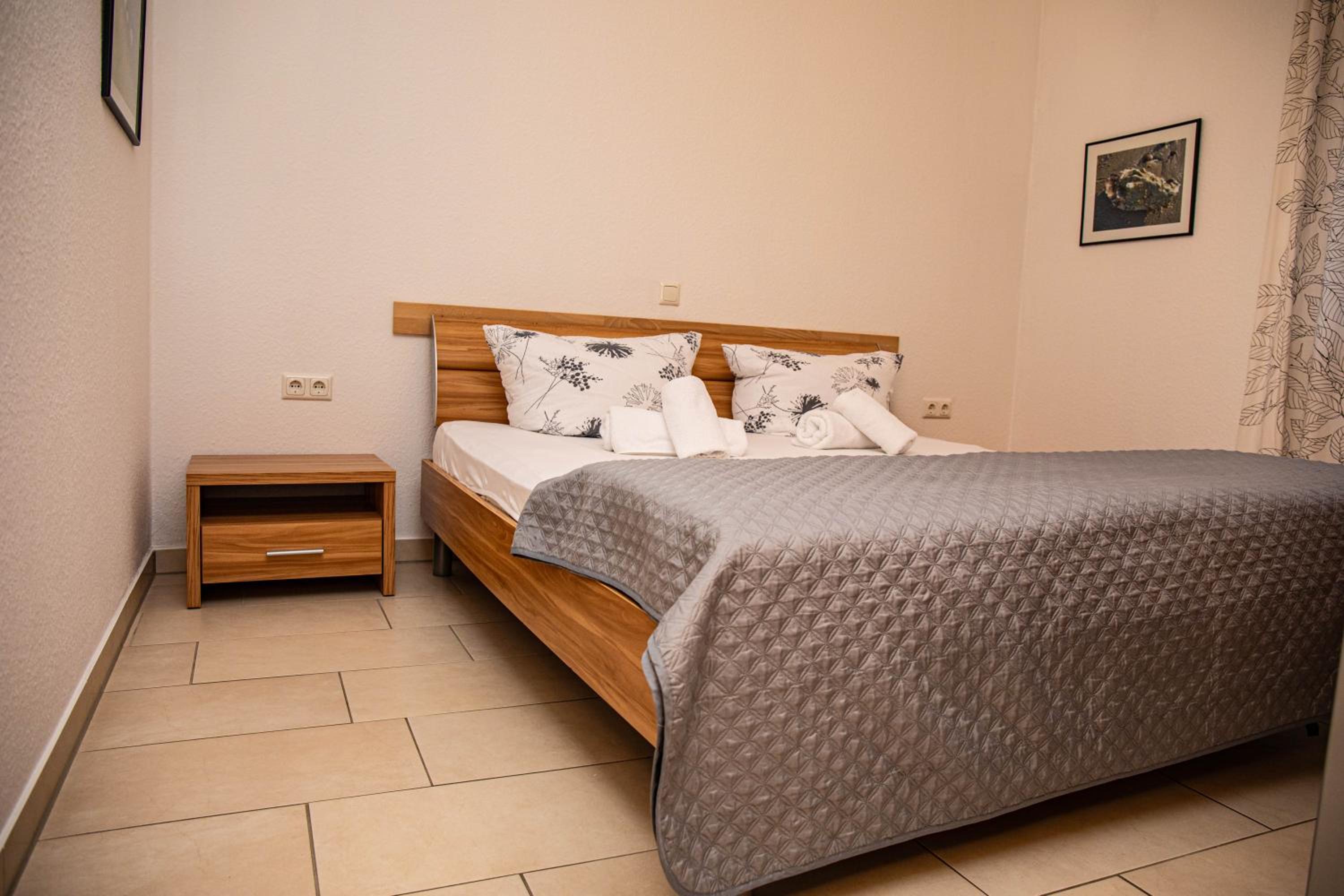 One-Bedroom Apartment - Photo 10