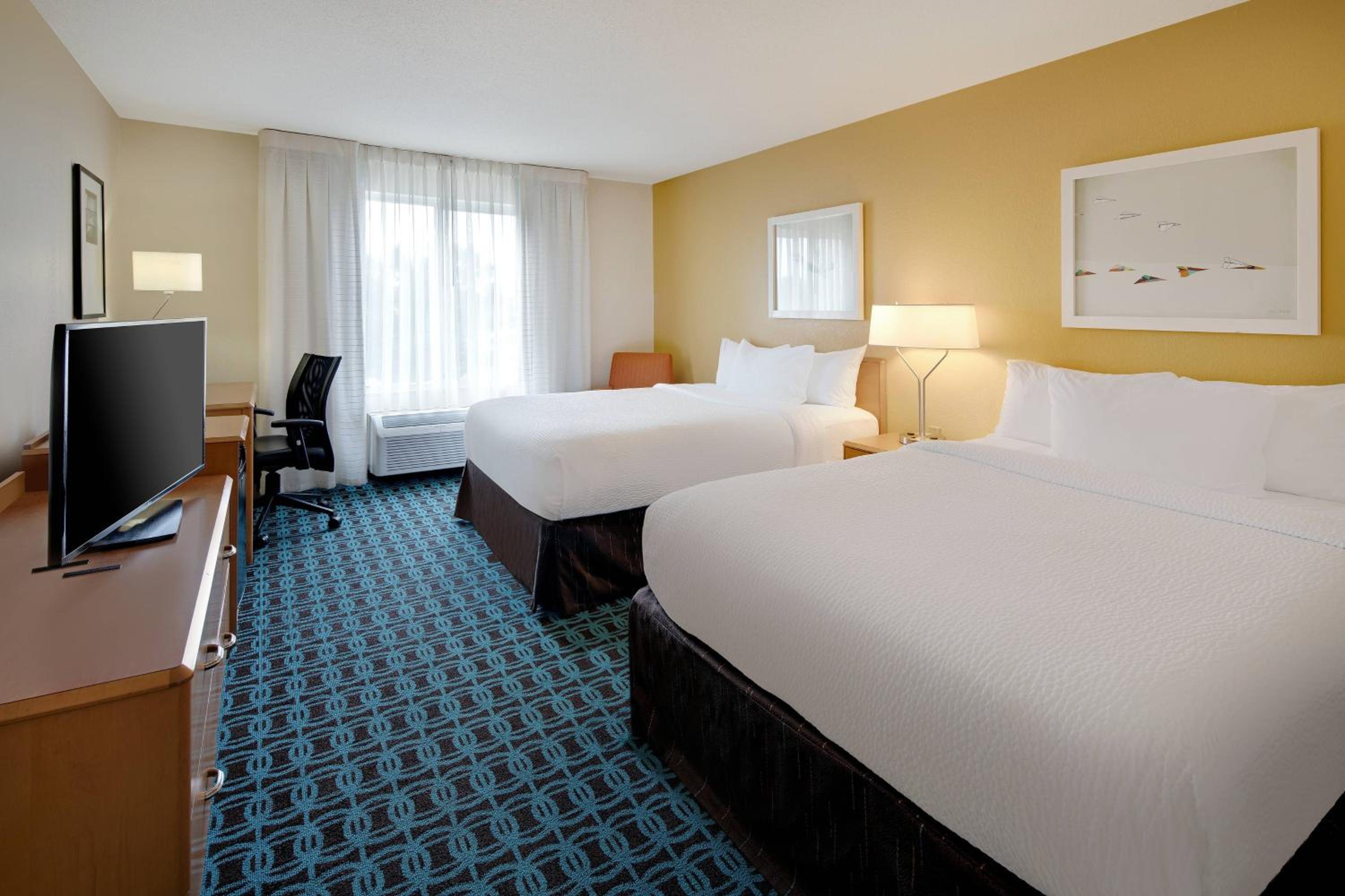 Double Room with Two Double Beds - Photo 1