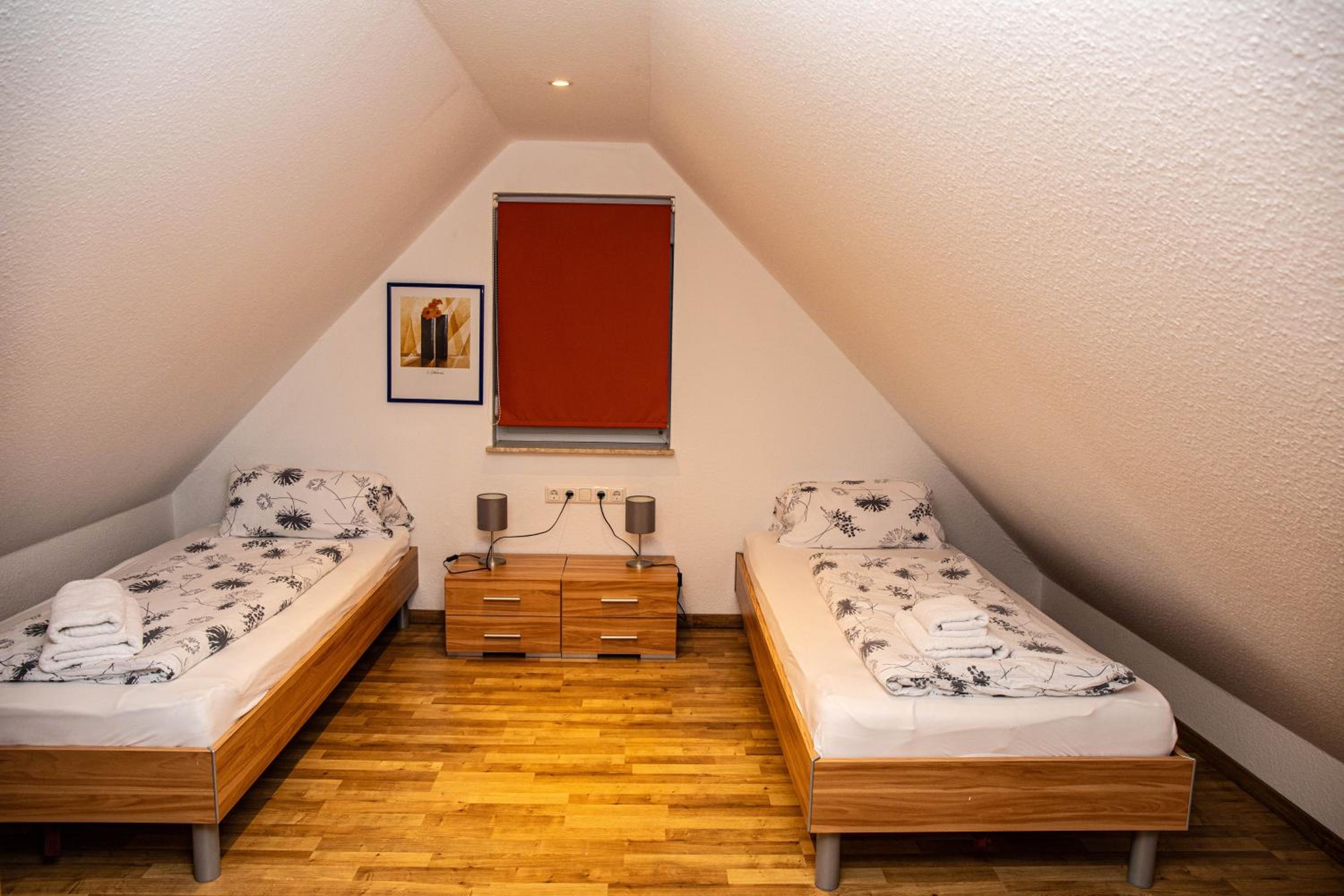 Two-Bedroom Apartment - Photo 2