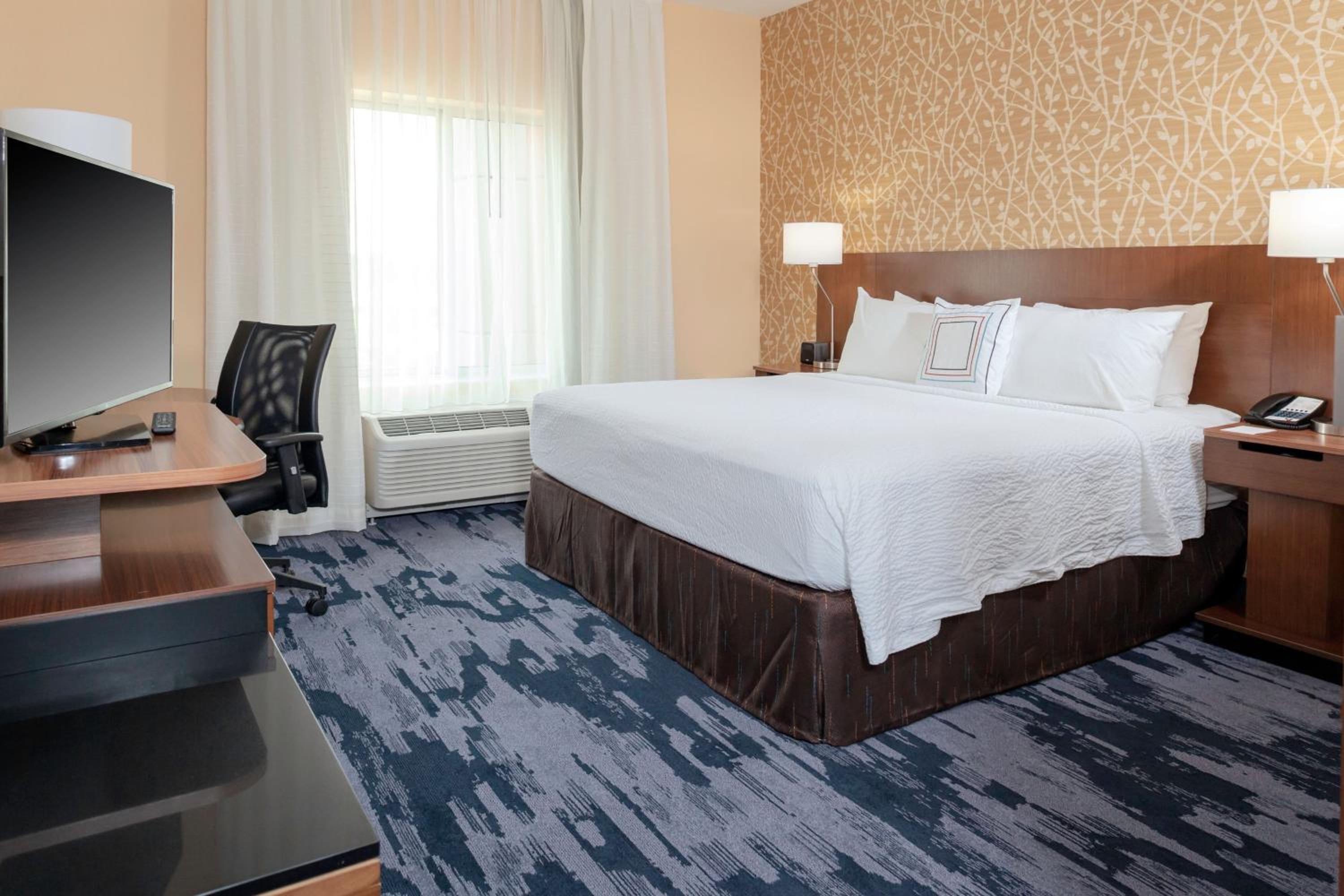 Standard King Room - Photo 2