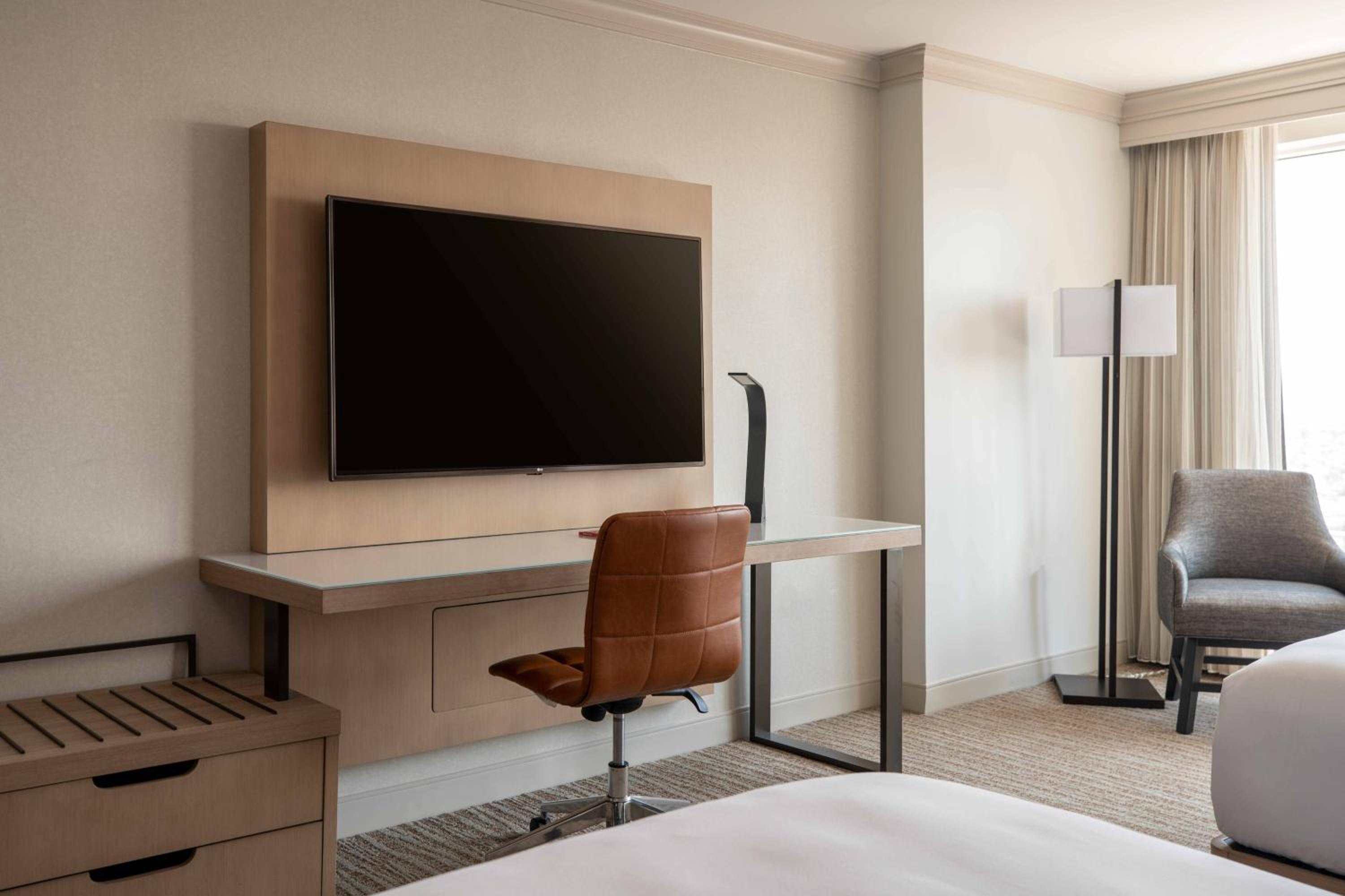 Queen Room with Two Queen Beds and City View - Photo 2