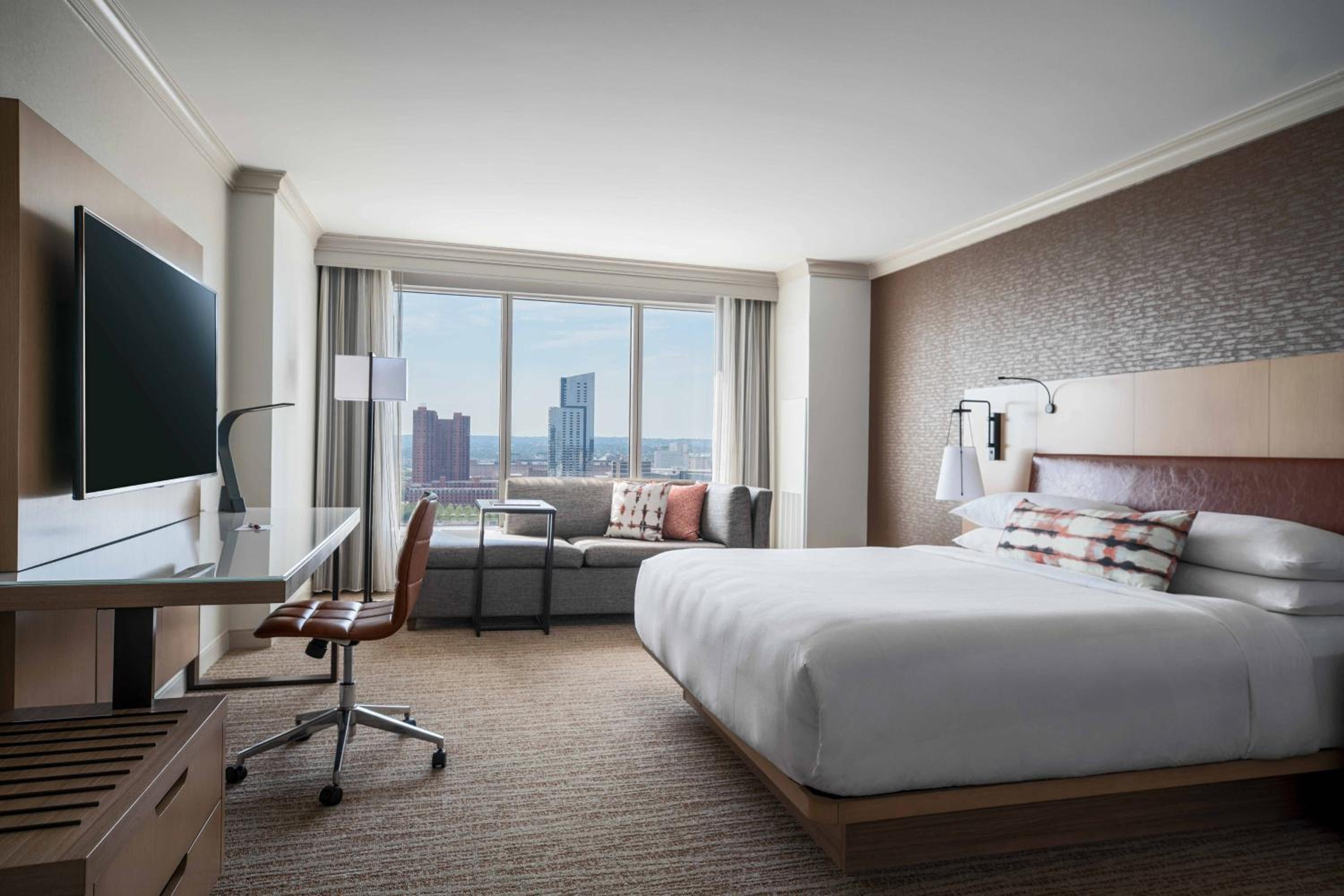 King or Double Room with Harbor View - Photo 9