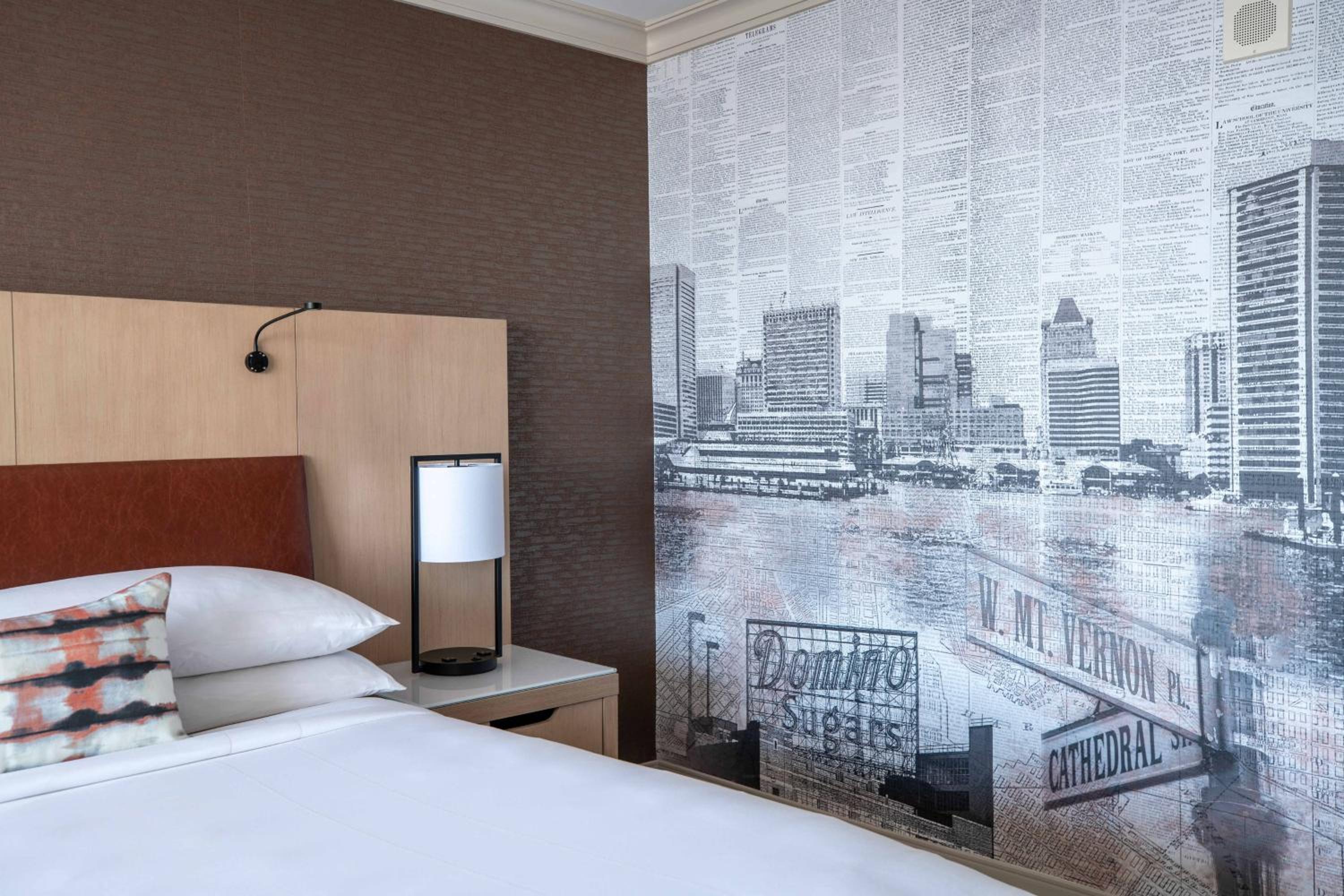 King or Double Room with City View - Photo 8