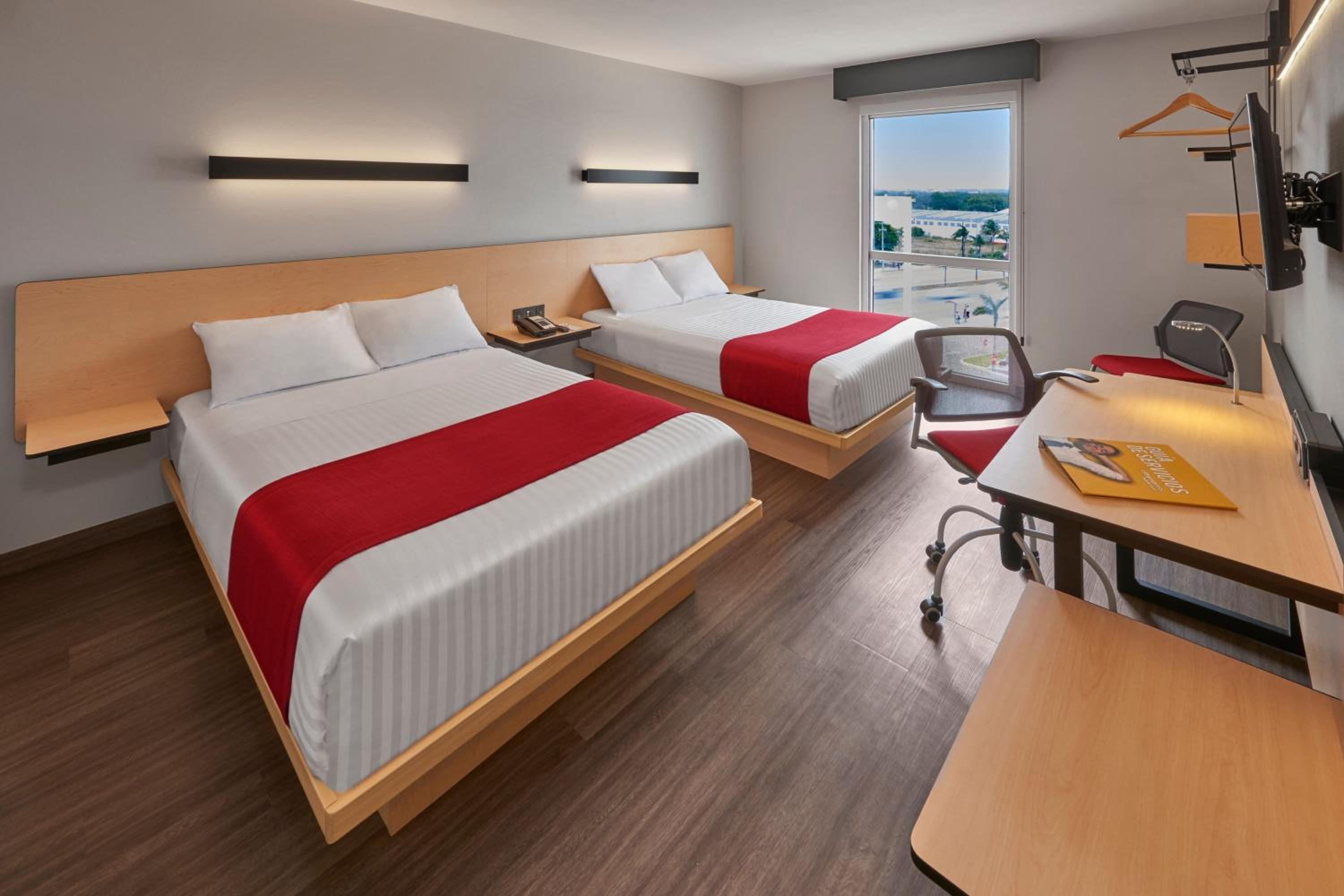 Double Room with Two Double Beds - Photo 7