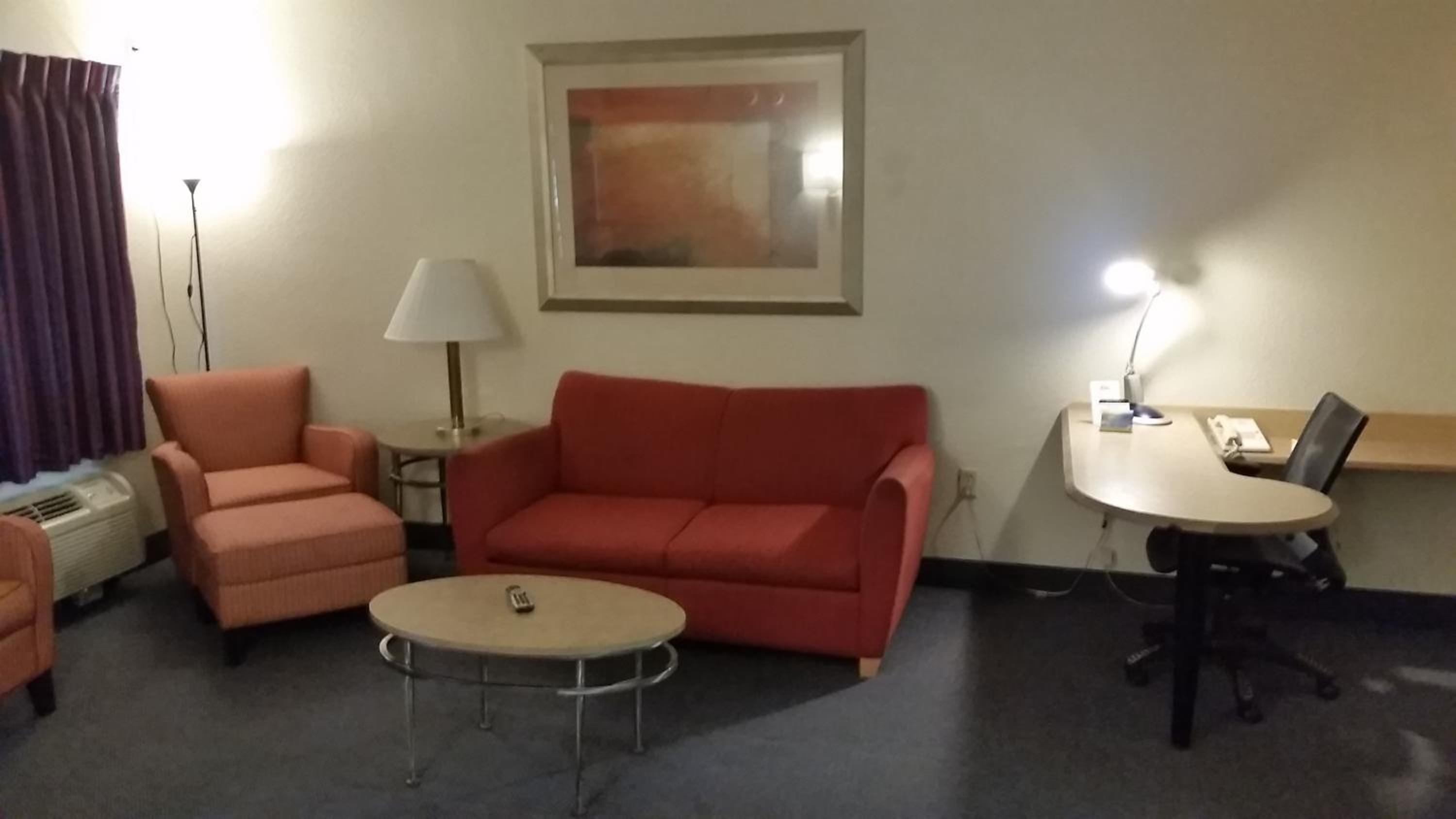 Studio Suite with Two Queen Beds - Non-Smoking photo 3