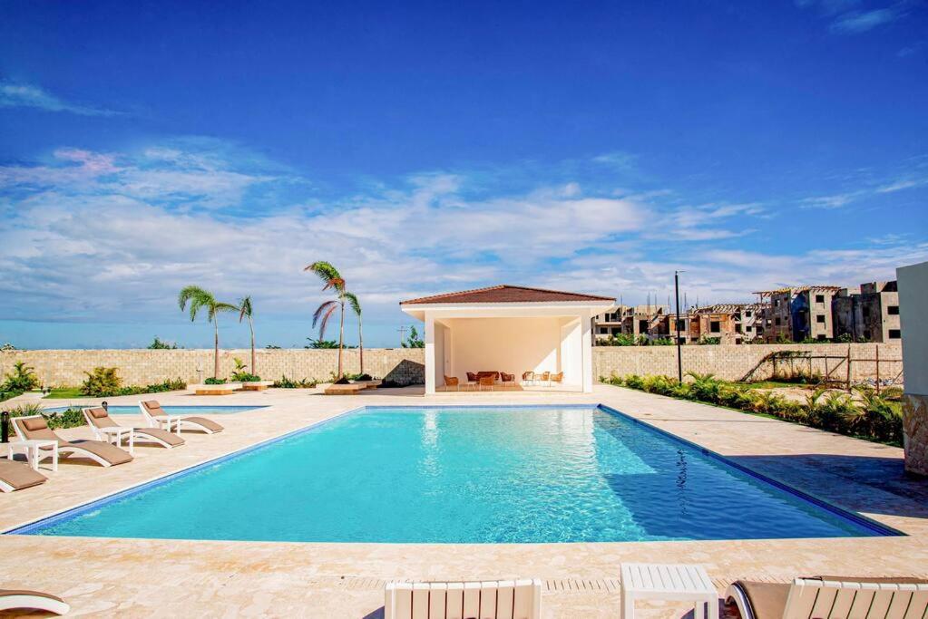 Three-Bedroom Villa photo 1