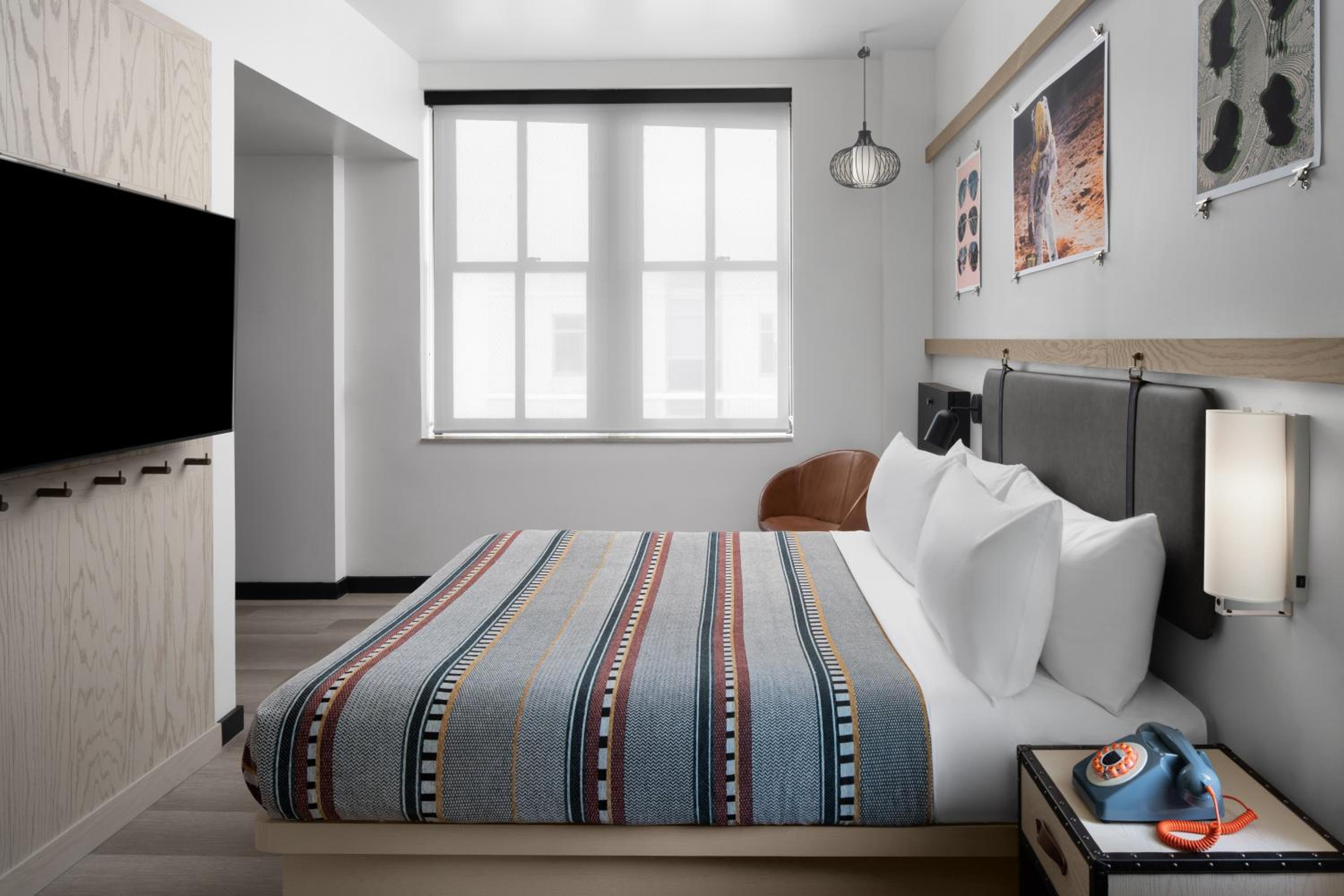 Standard King Room - Photo 2