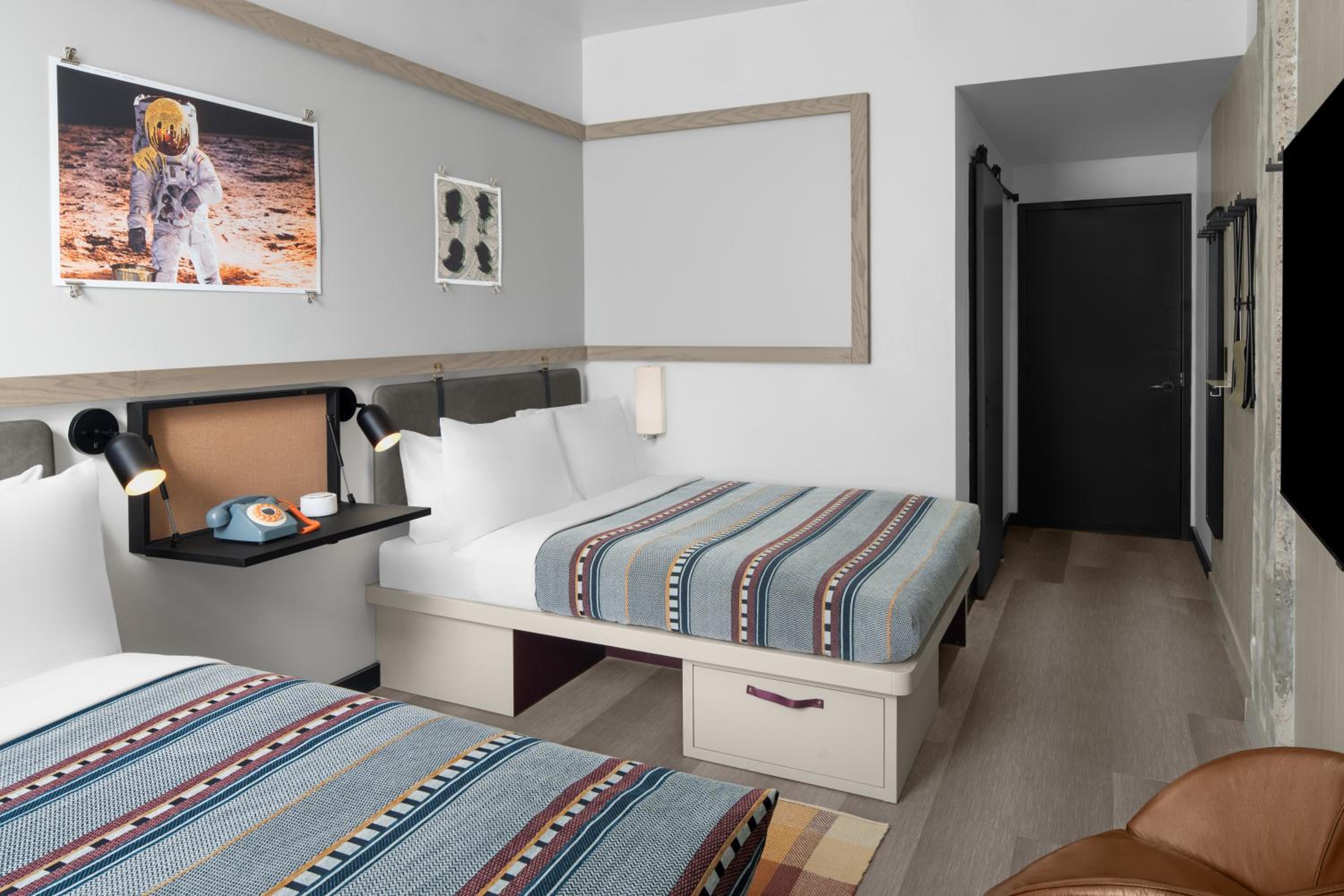Standard Queen Room with Two Queen Beds - Photo 1