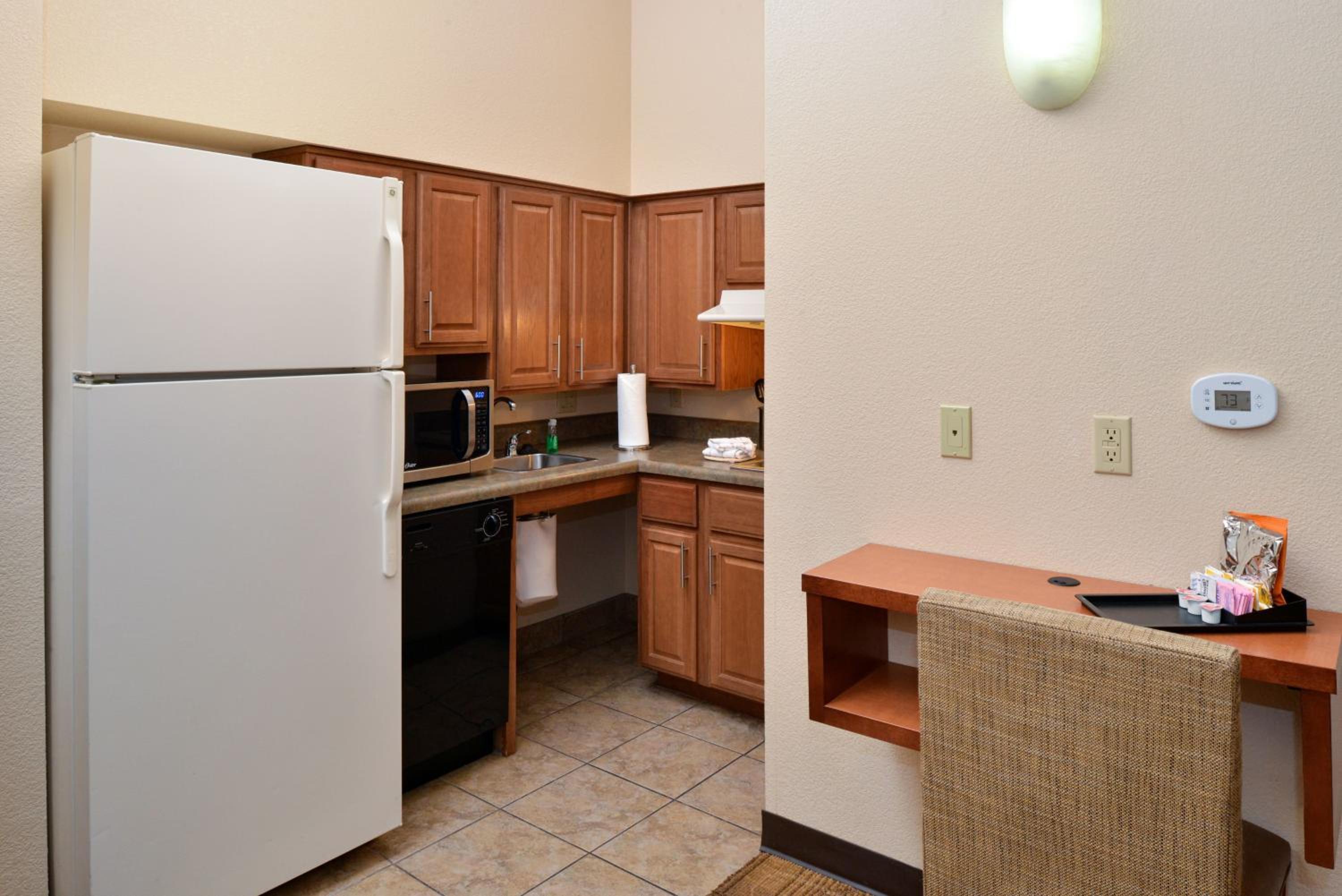 One-Bedroom Suite - Communications/Mobility Accessible - Photo 9