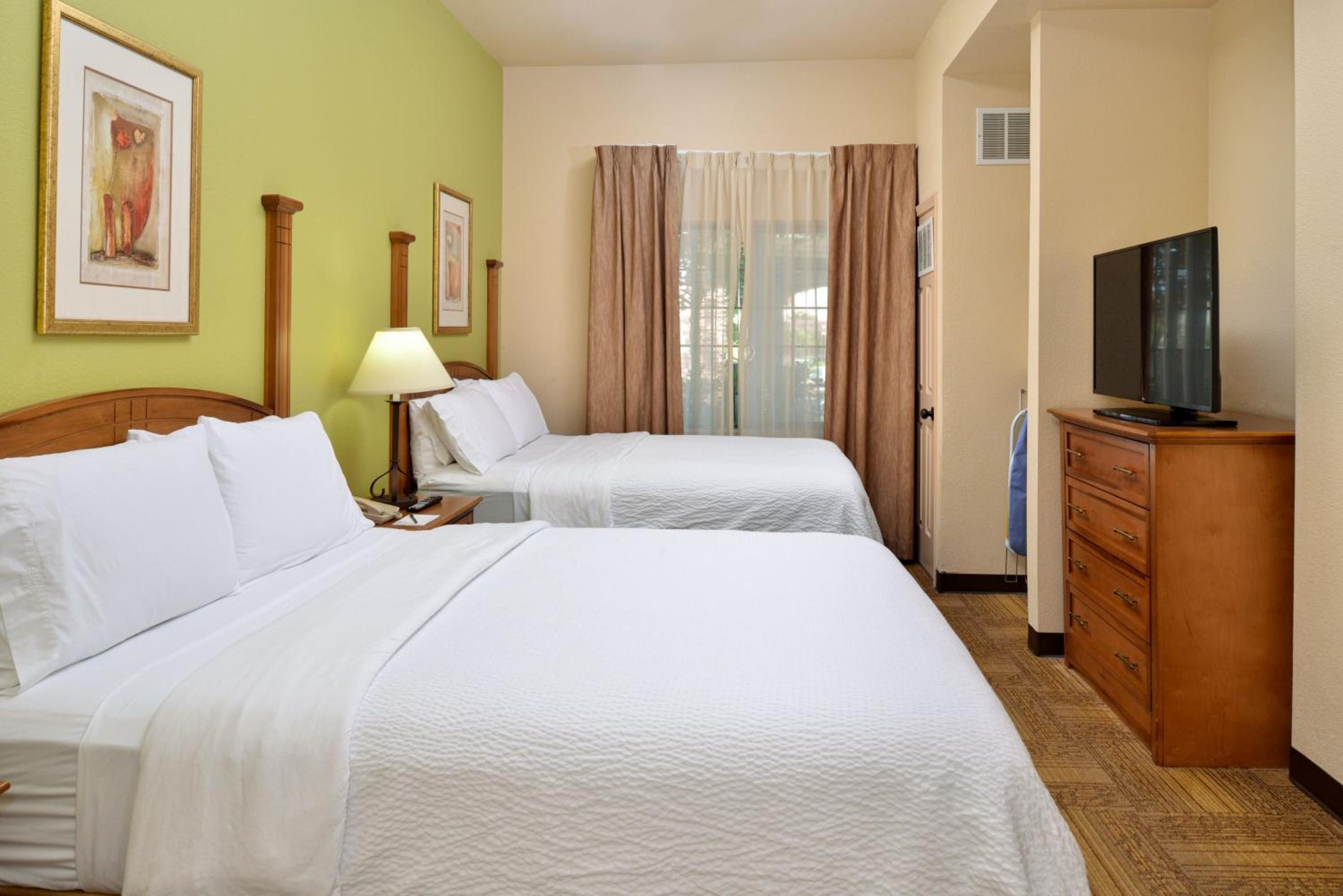One-Bedroom Suite - Communications/Mobility Accessible - Photo 10