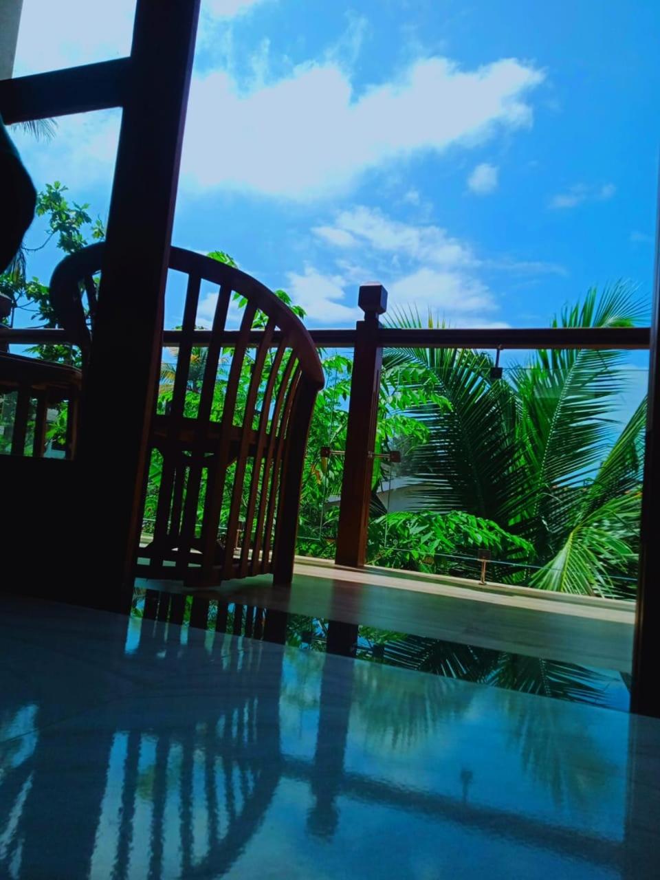 Deluxe Double Room with Balcony photo 1