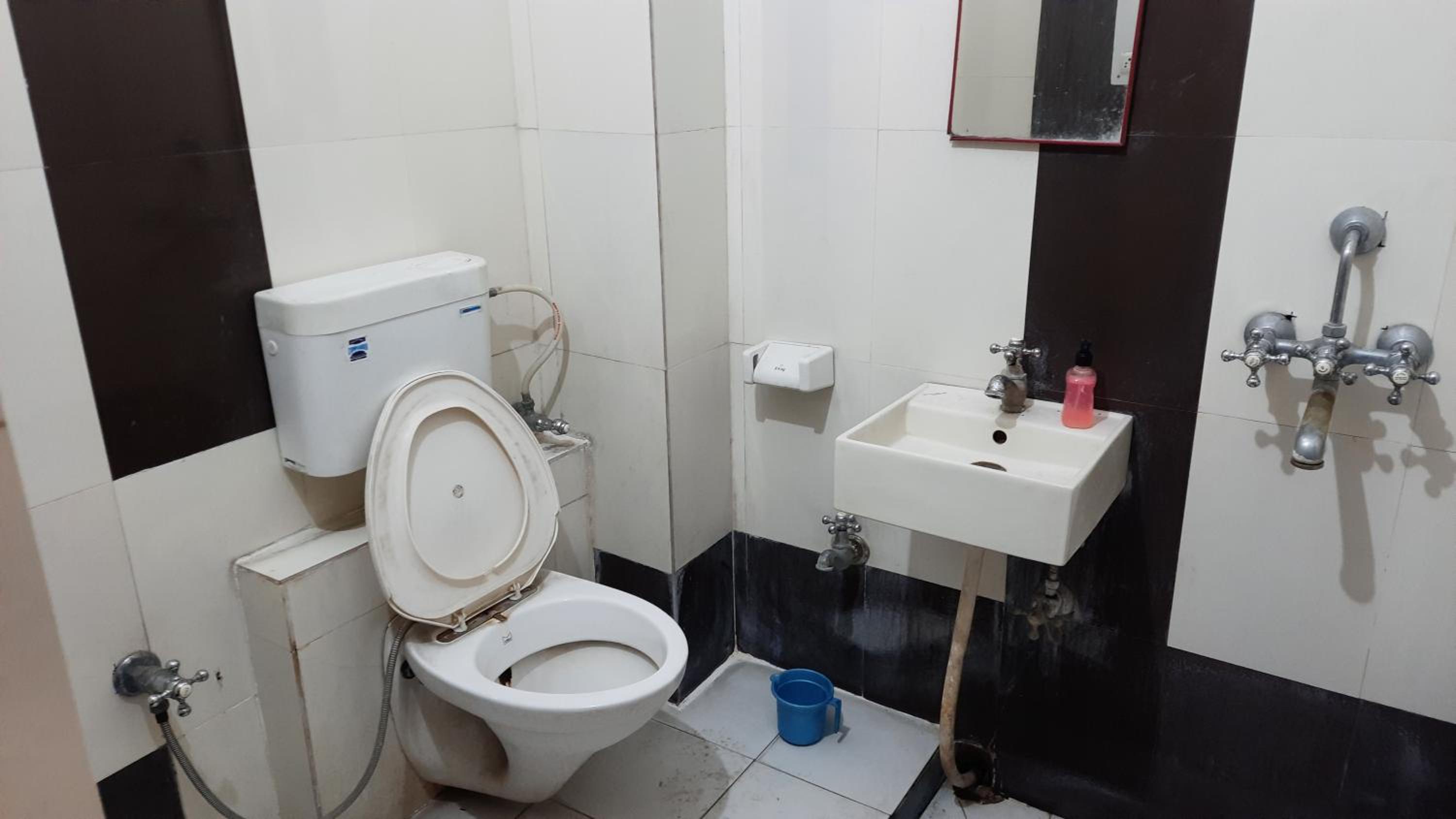 Basic Triple Room photo 2