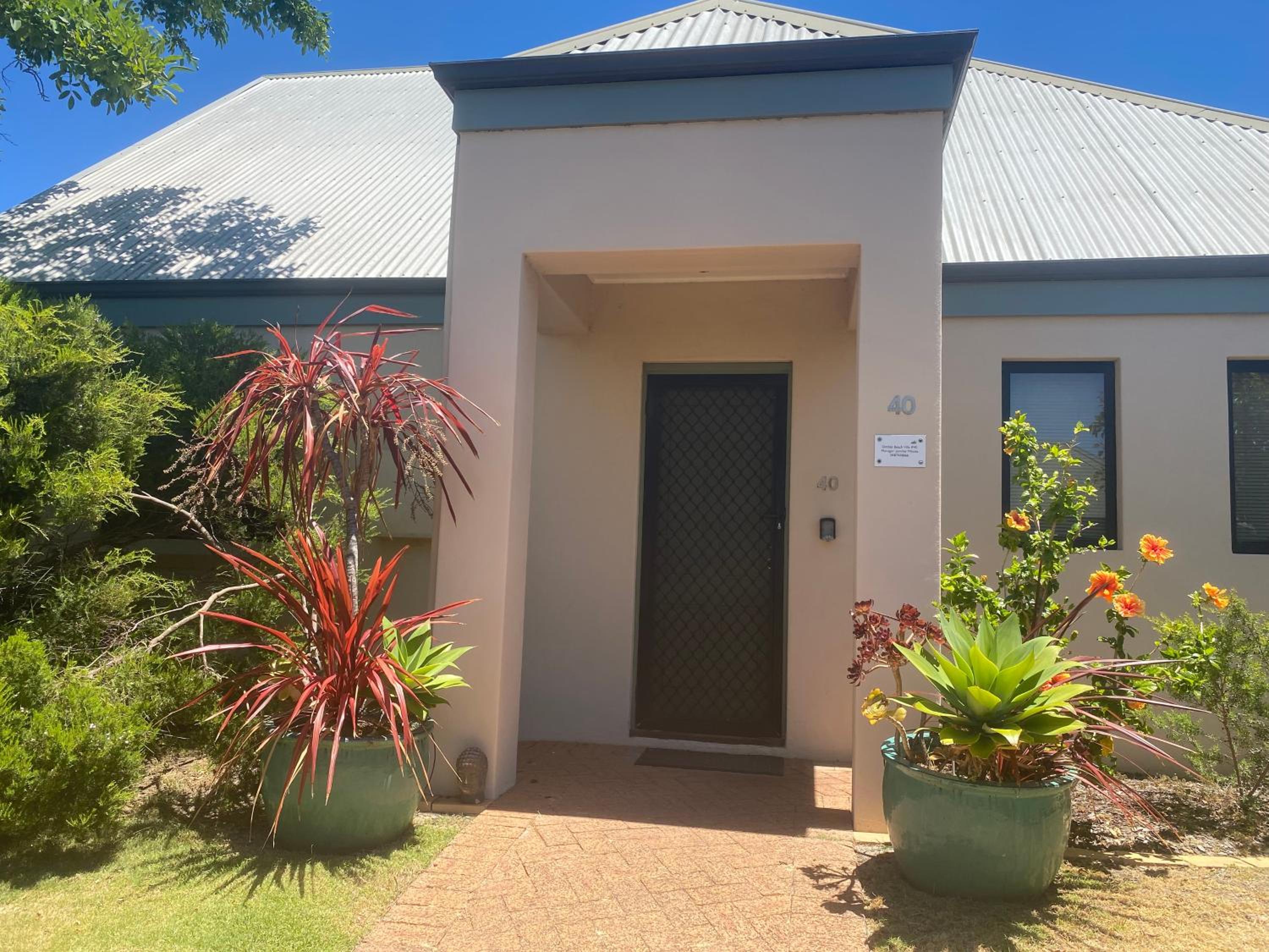 Three-Bedroom Villa photo 3