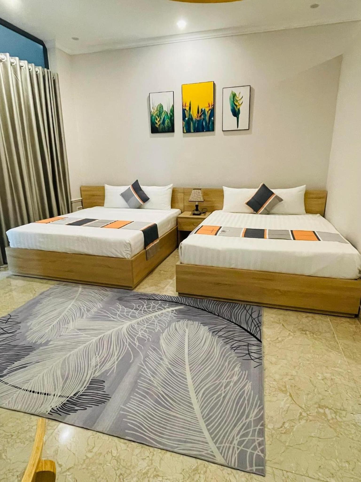 Large Double or Twin Room