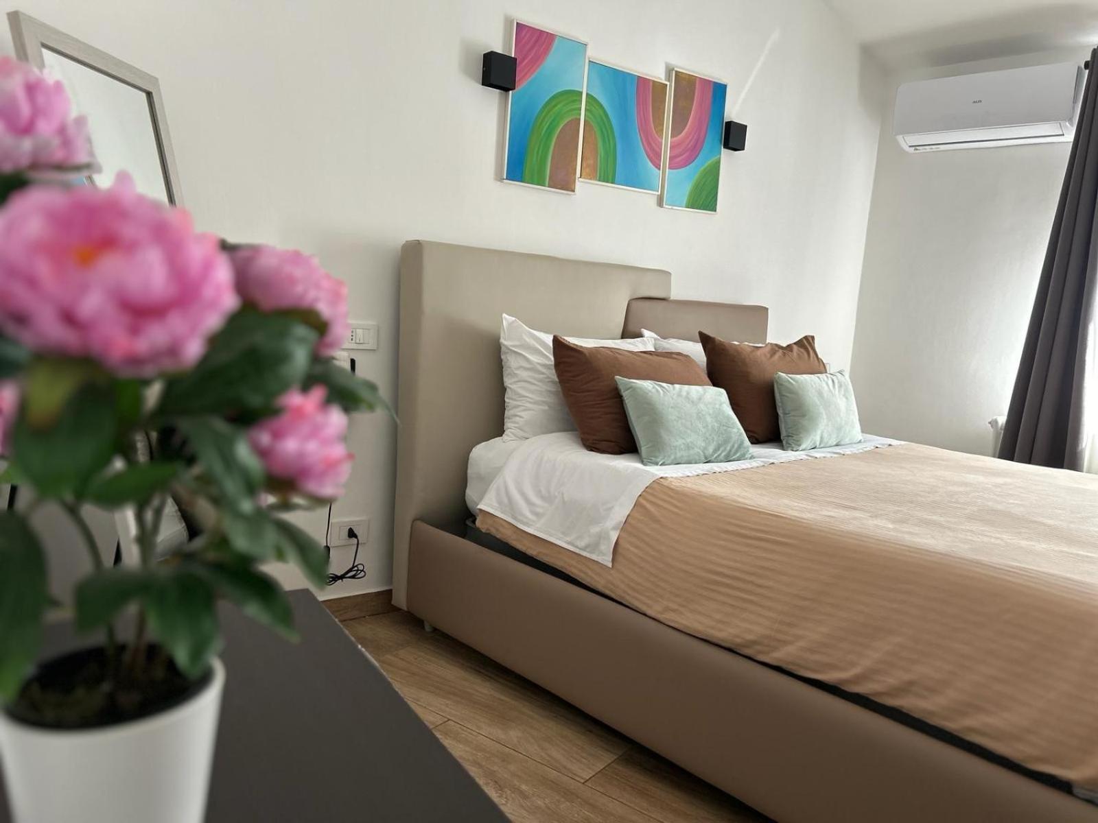 Superior King Room - Photo 43