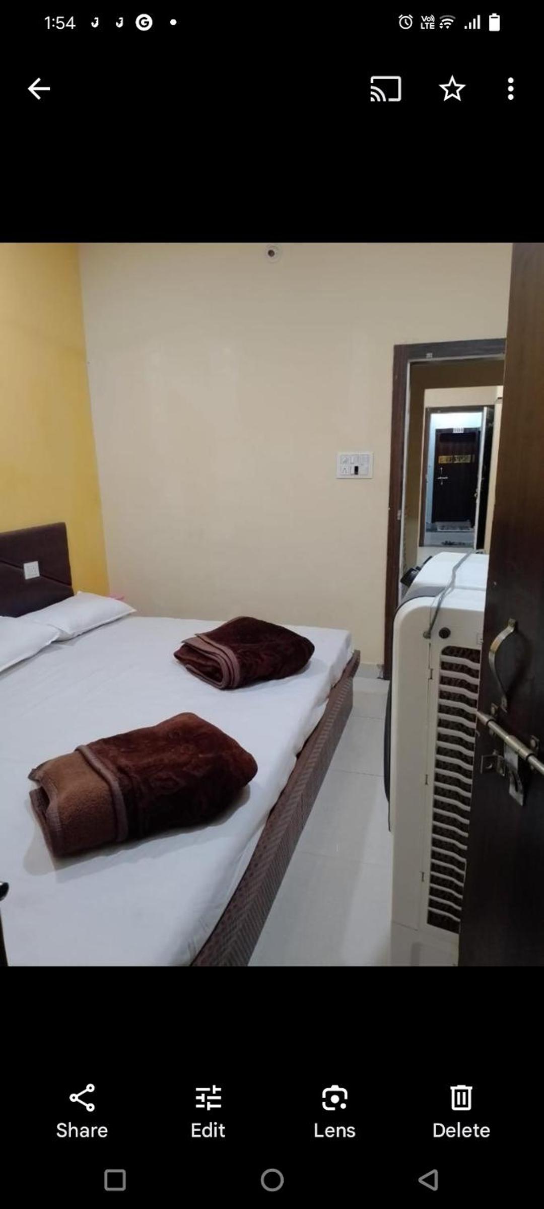 Budget Double Room - Photo 33