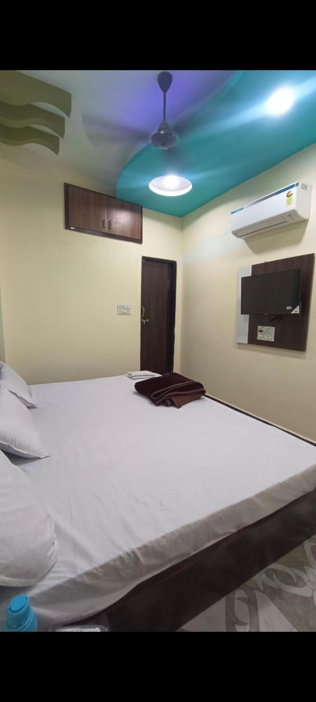 Budget Double Room - Photo 3