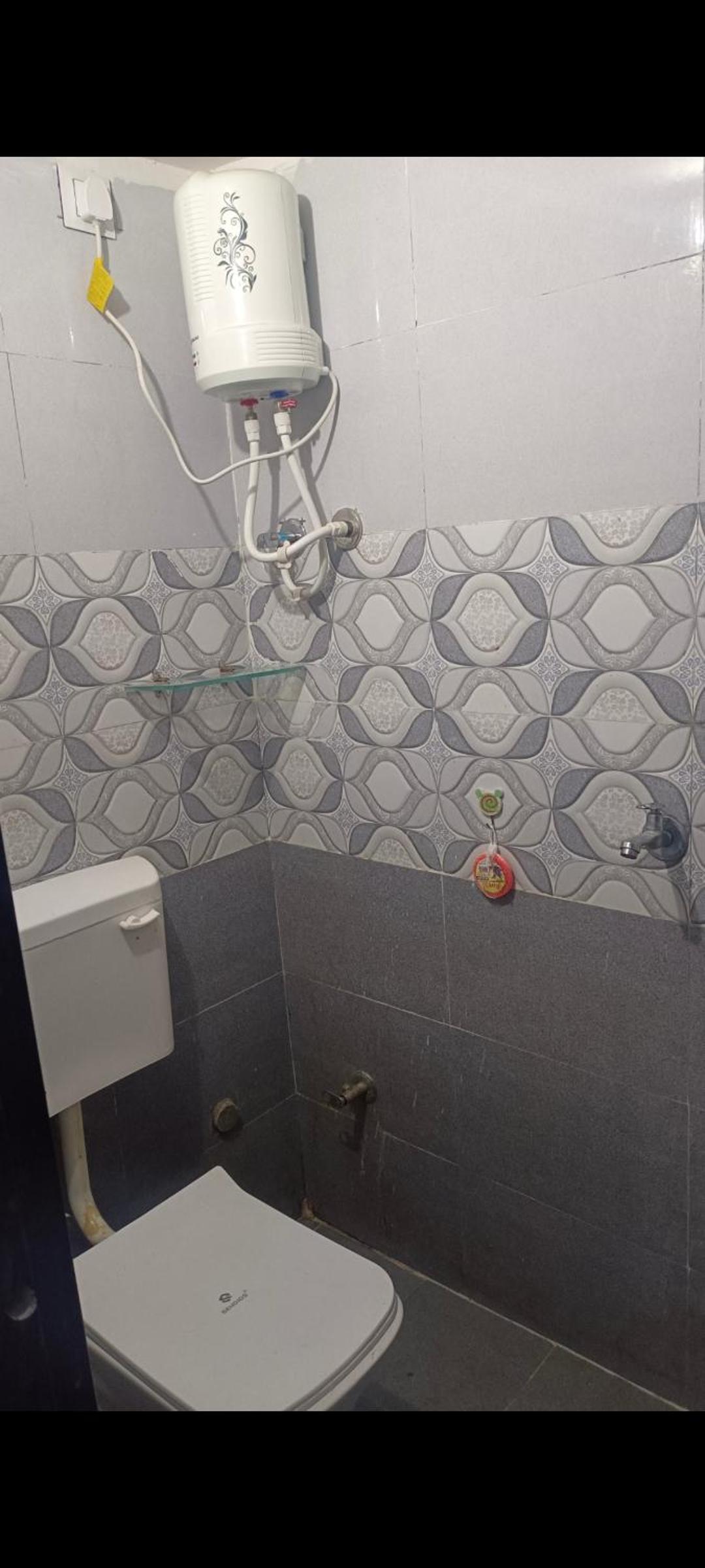 Budget Double Room - Photo 6