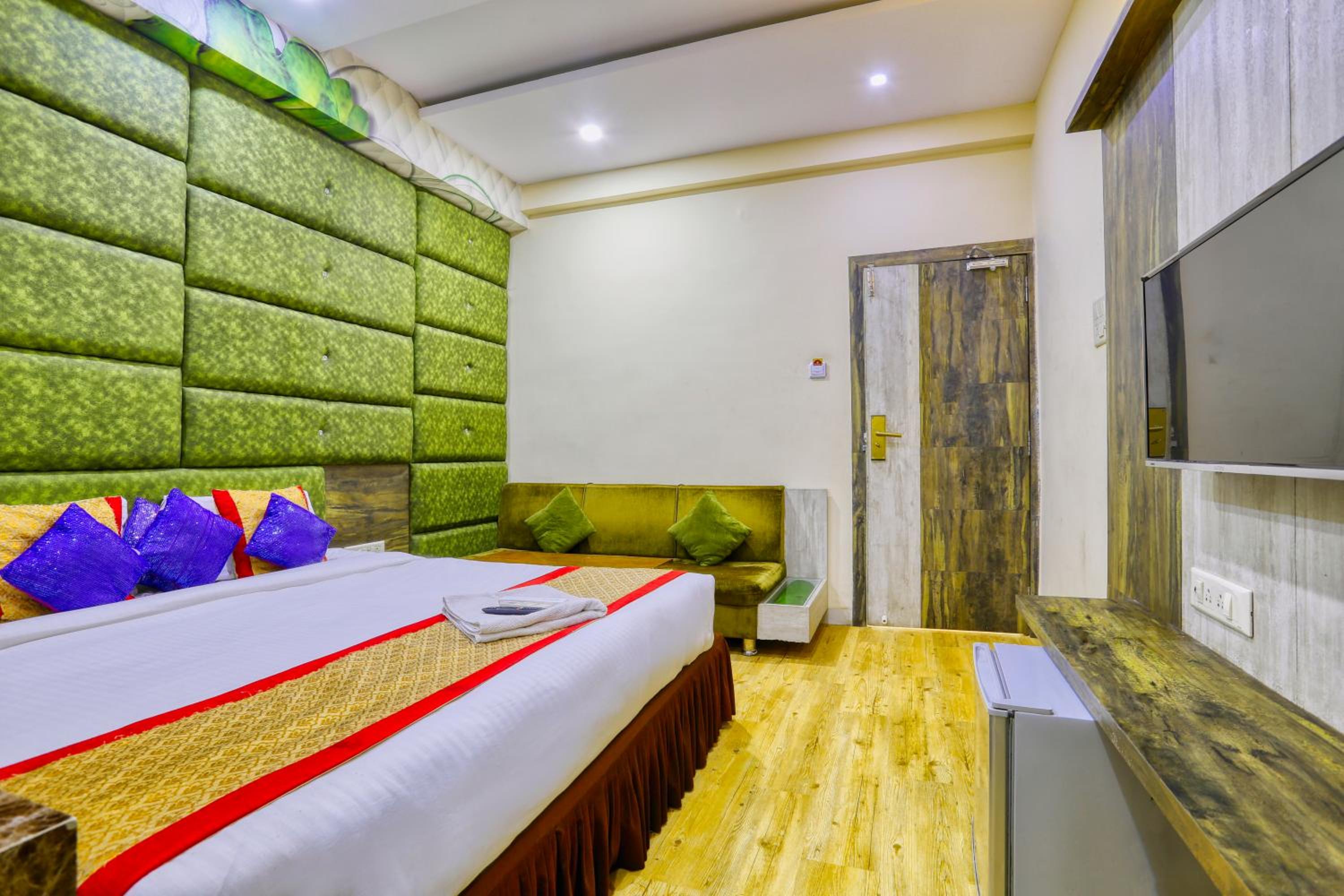 Deluxe Double or Twin Room - Photo 21