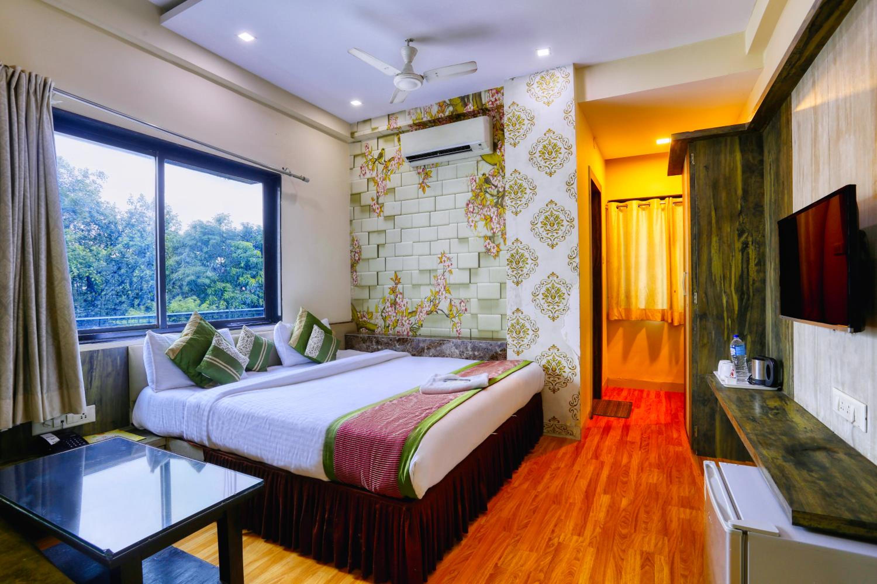 Deluxe Double or Twin Room - Photo 1