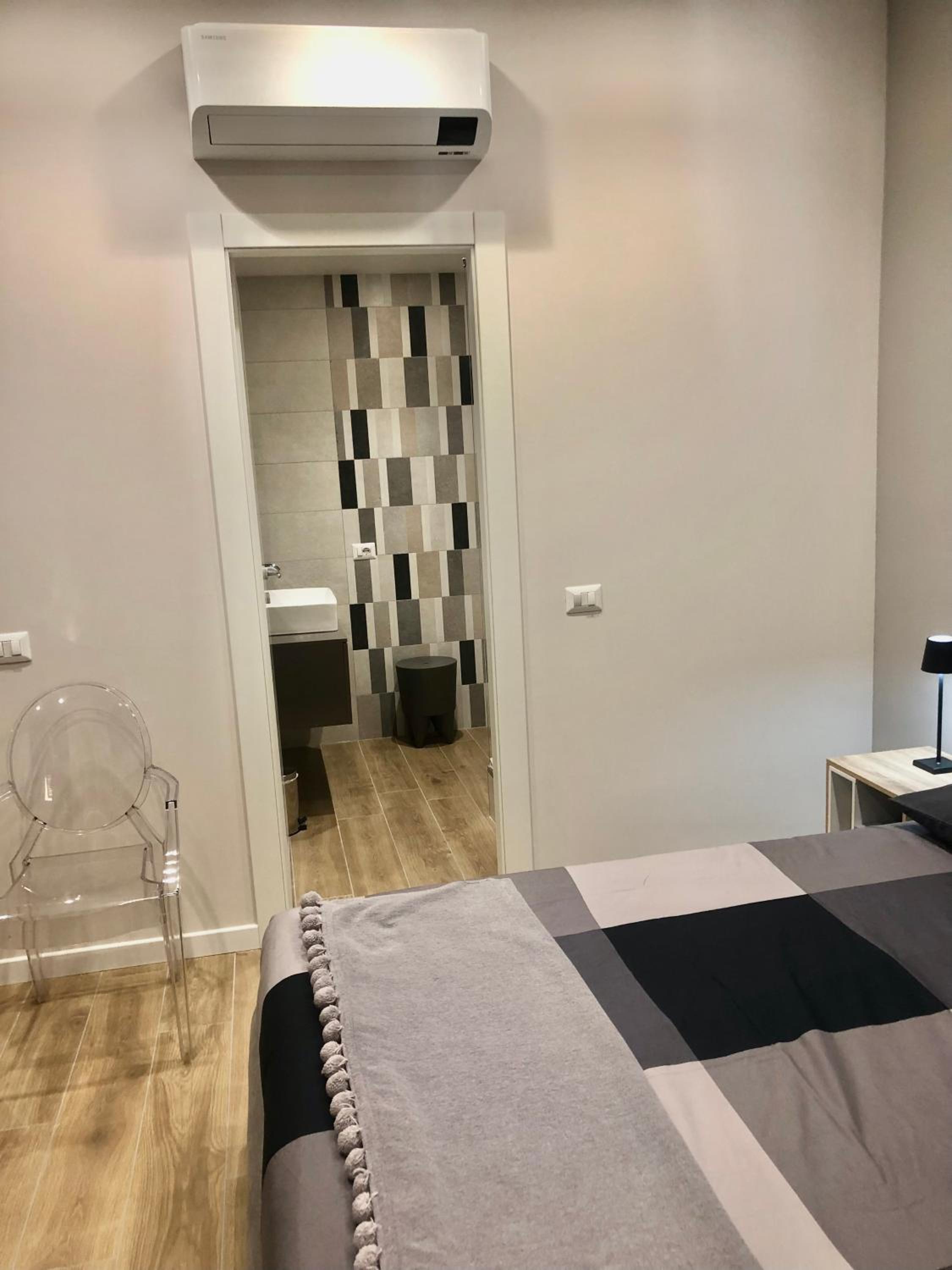 Double Room with Private Bathroom photo 2