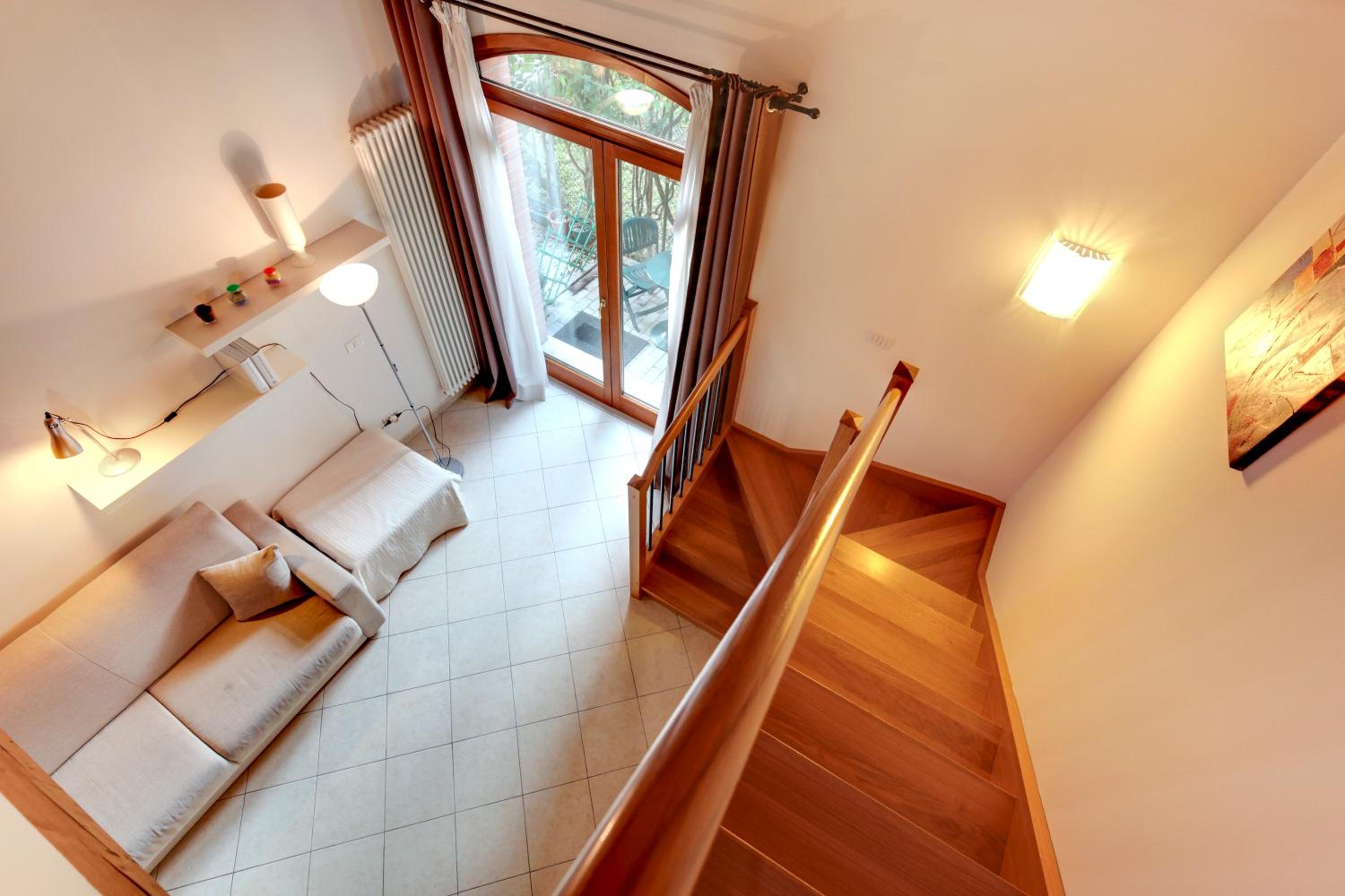 Apartment - Split Level photo 1