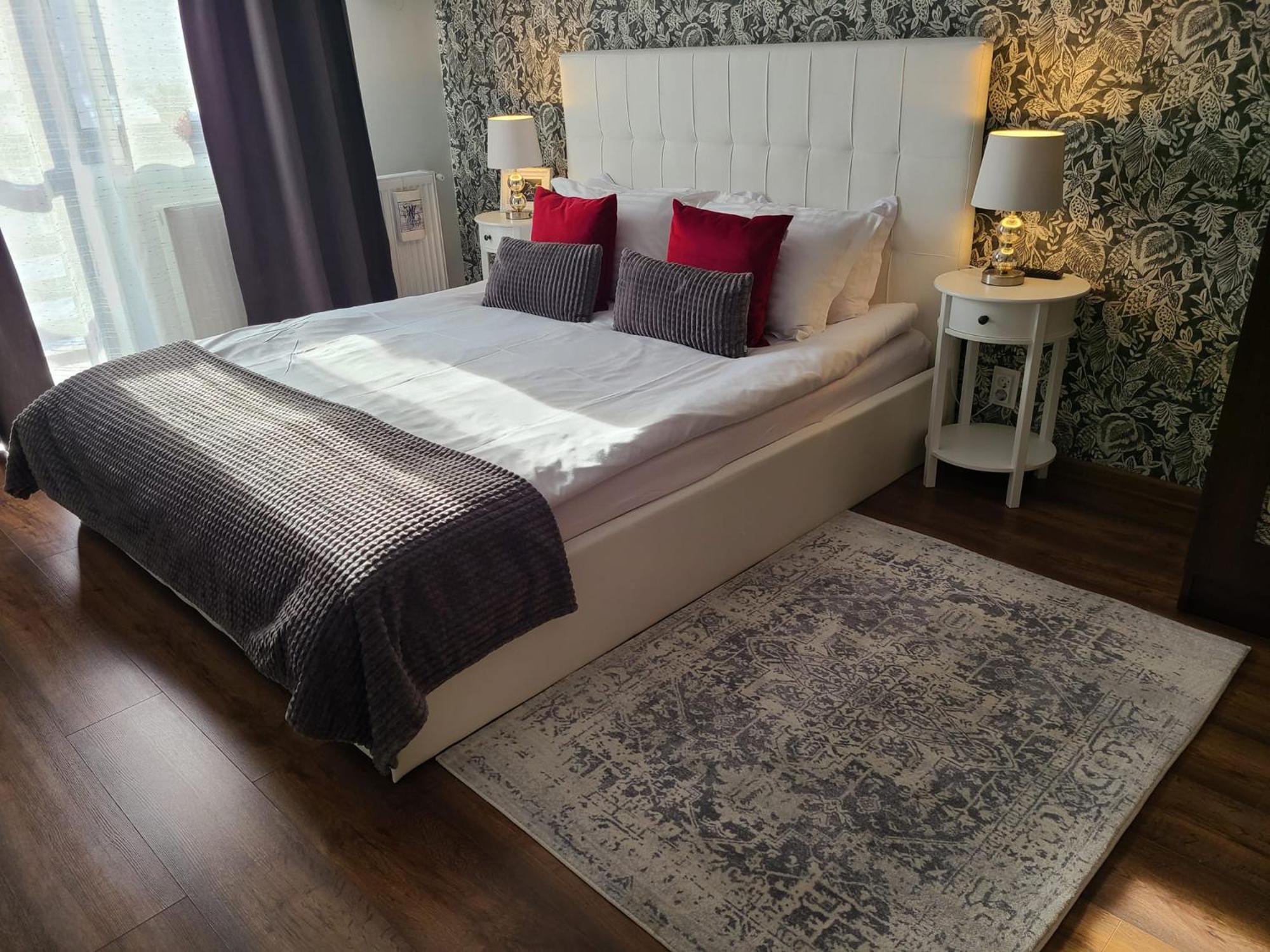 Double Room with Private Bathroom - Photo 22