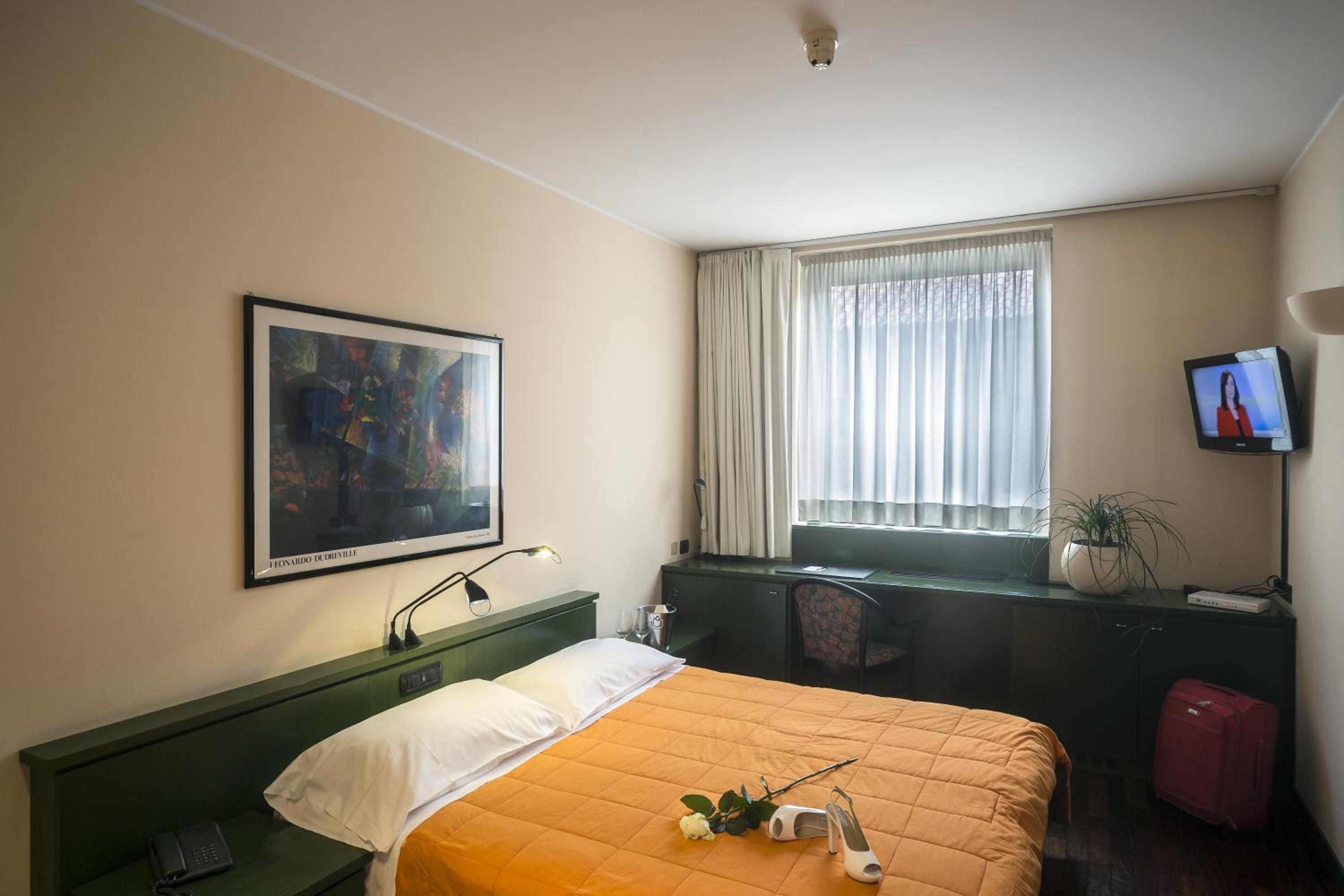 Double Room - Photo 1