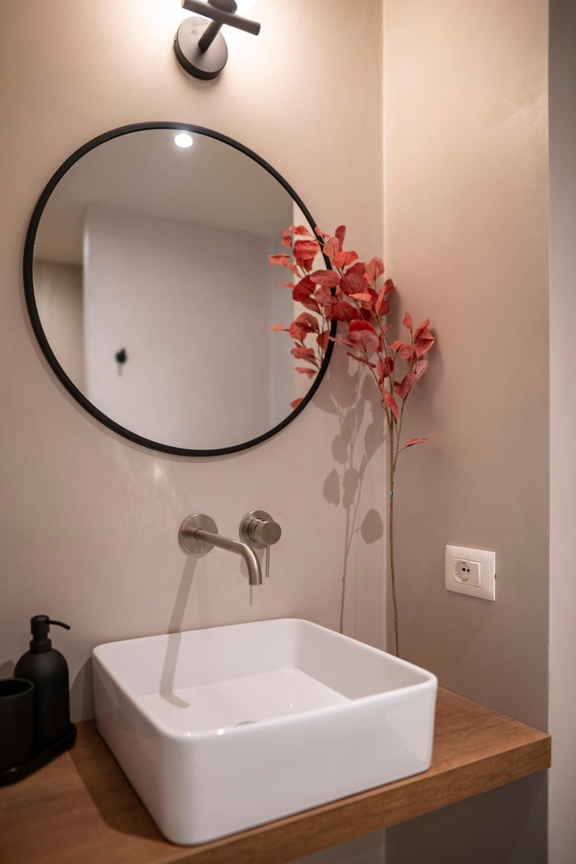 Studio Apartment photo 2