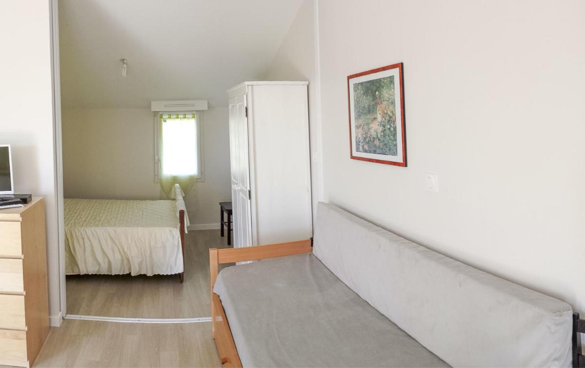 Apartment - Photo 12