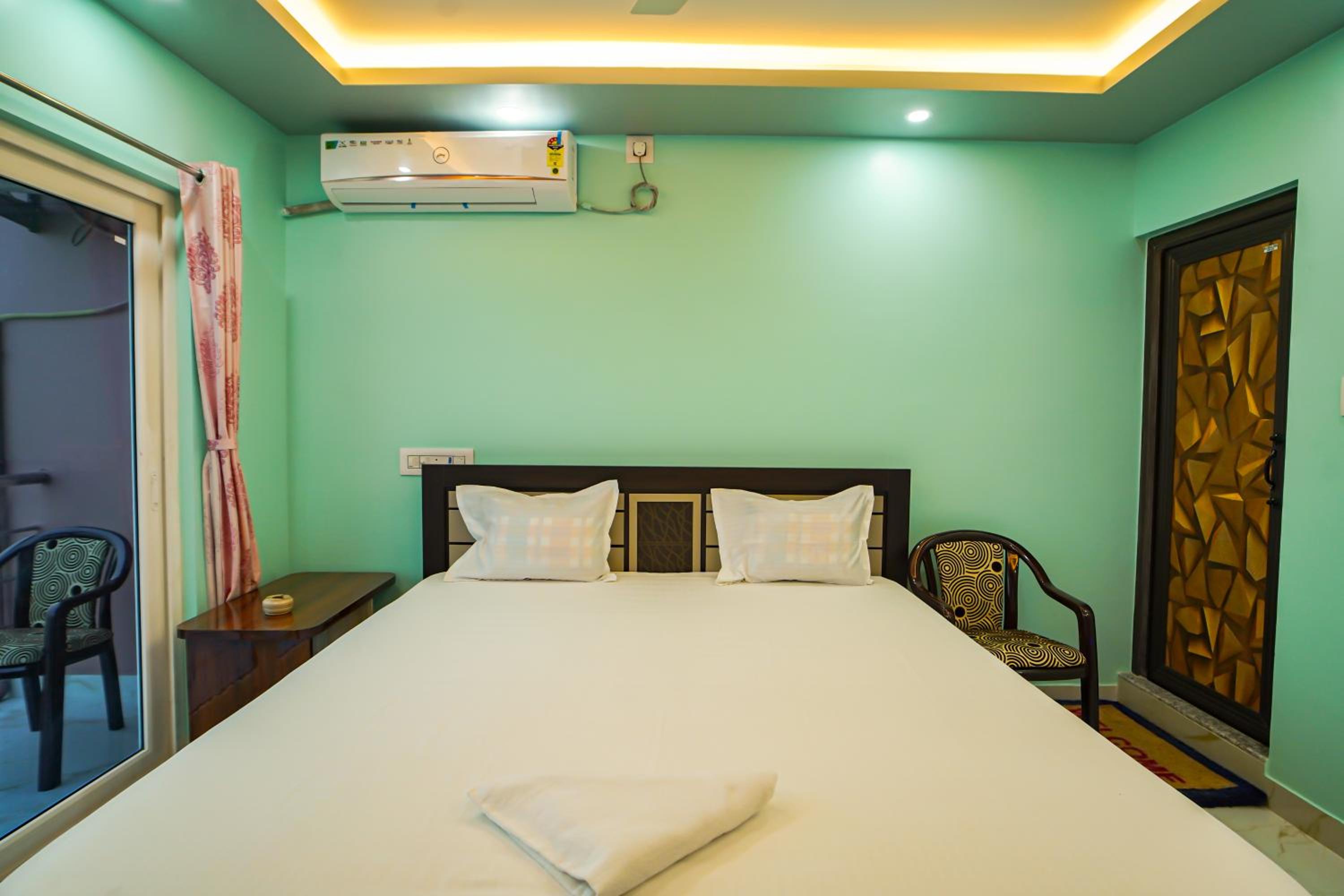 Deluxe Double Room With Balcony