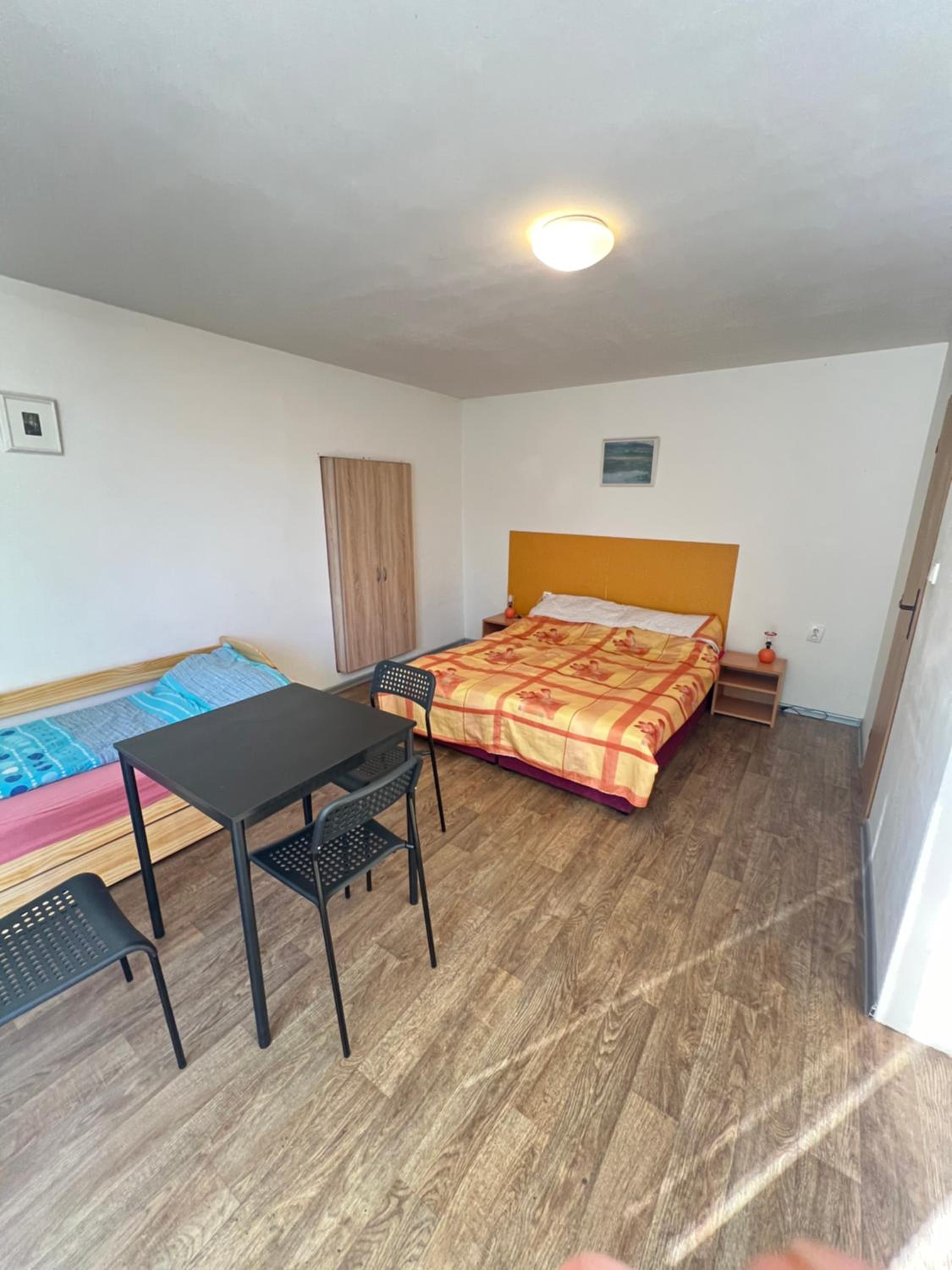 Apartment with Terrace - Photo 2