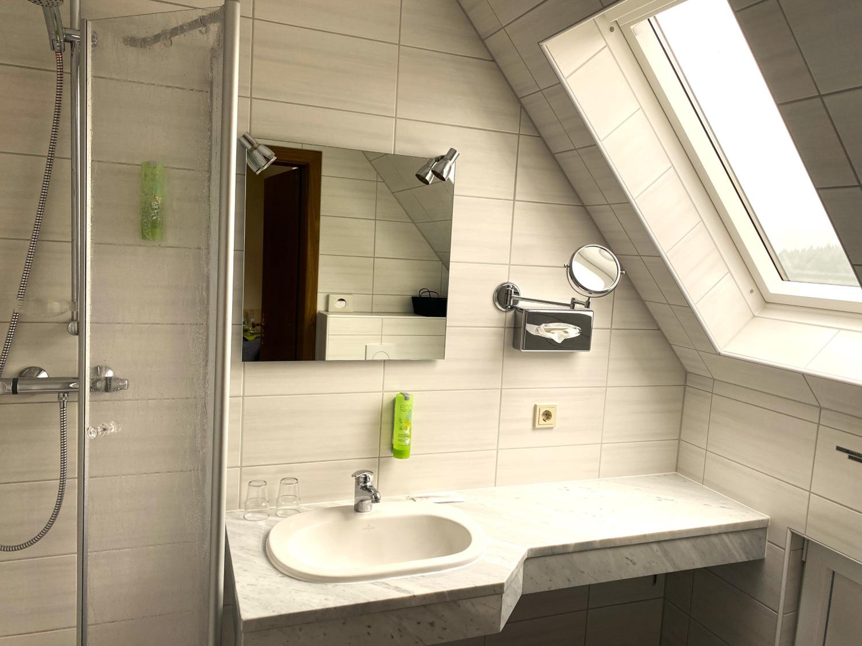 Double Room with Garden View - Photo 3