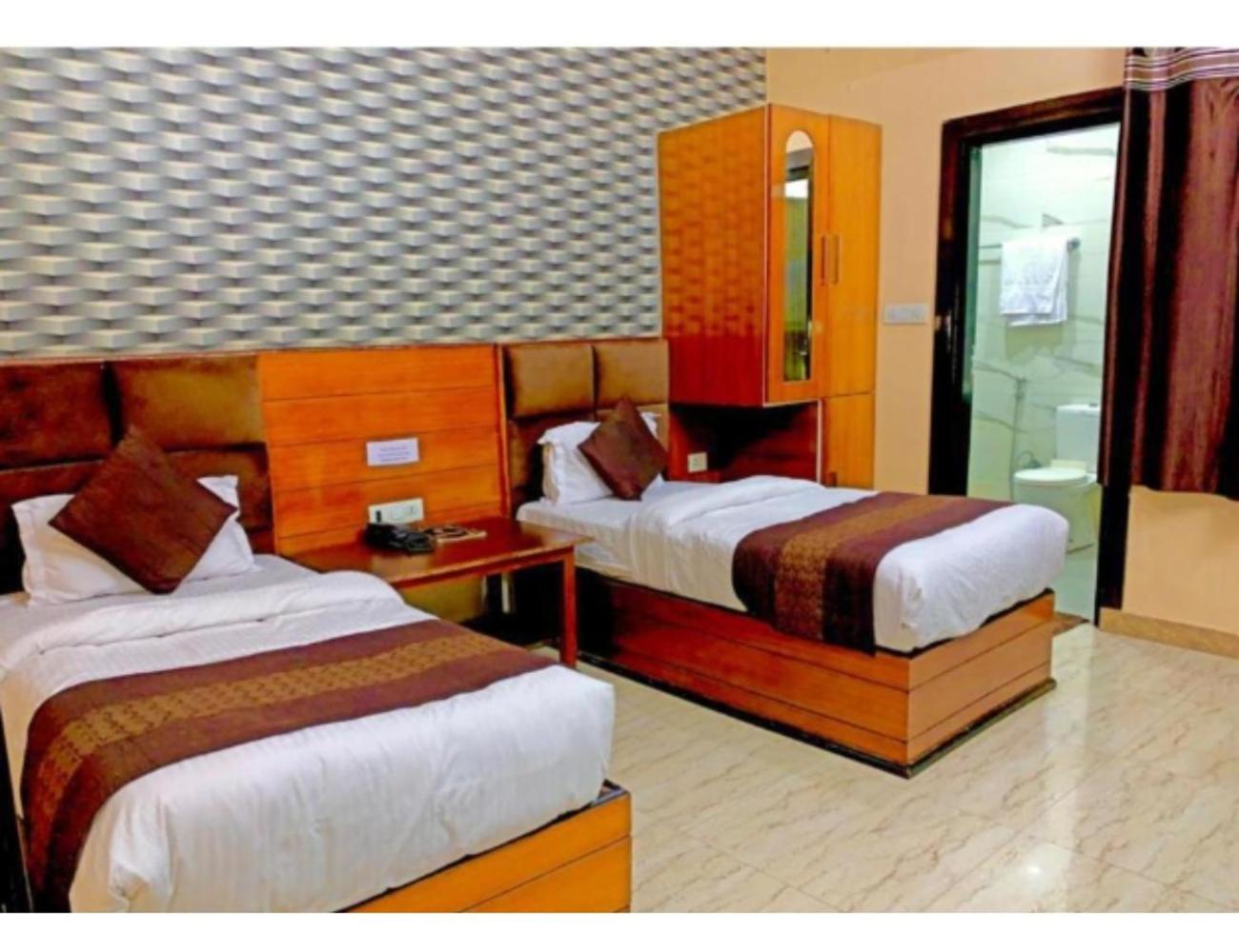 Large Double Room photo 2
