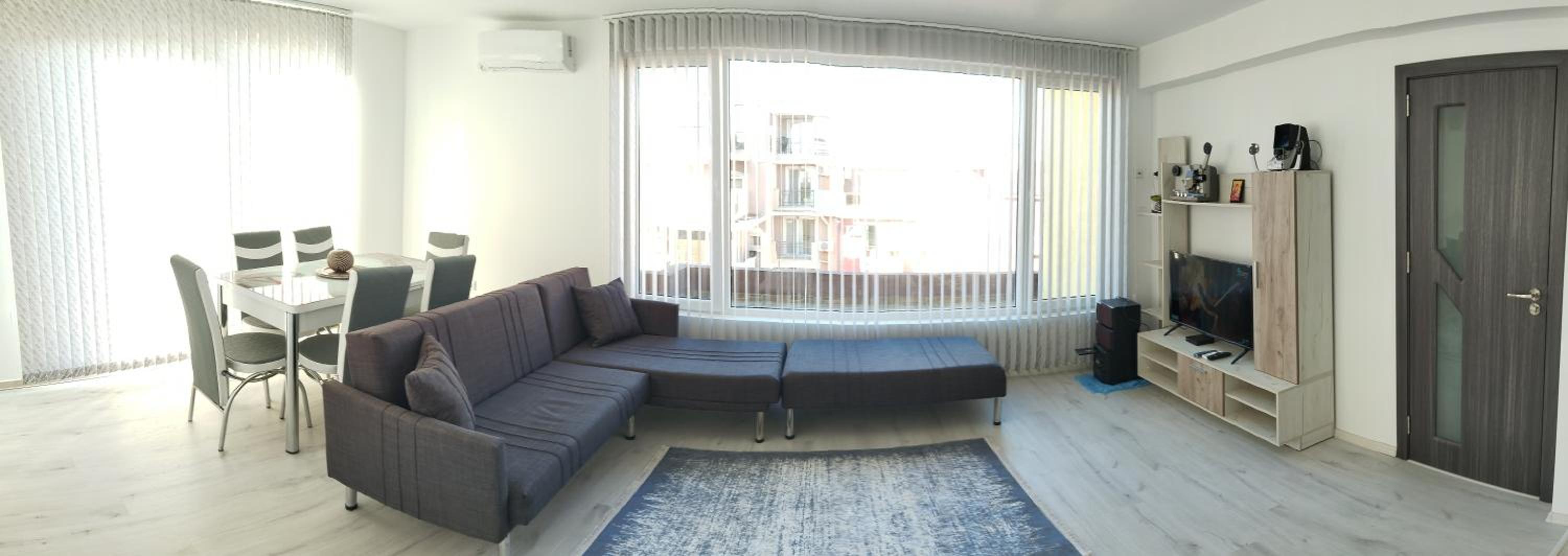 One-Bedroom Apartment photo 2