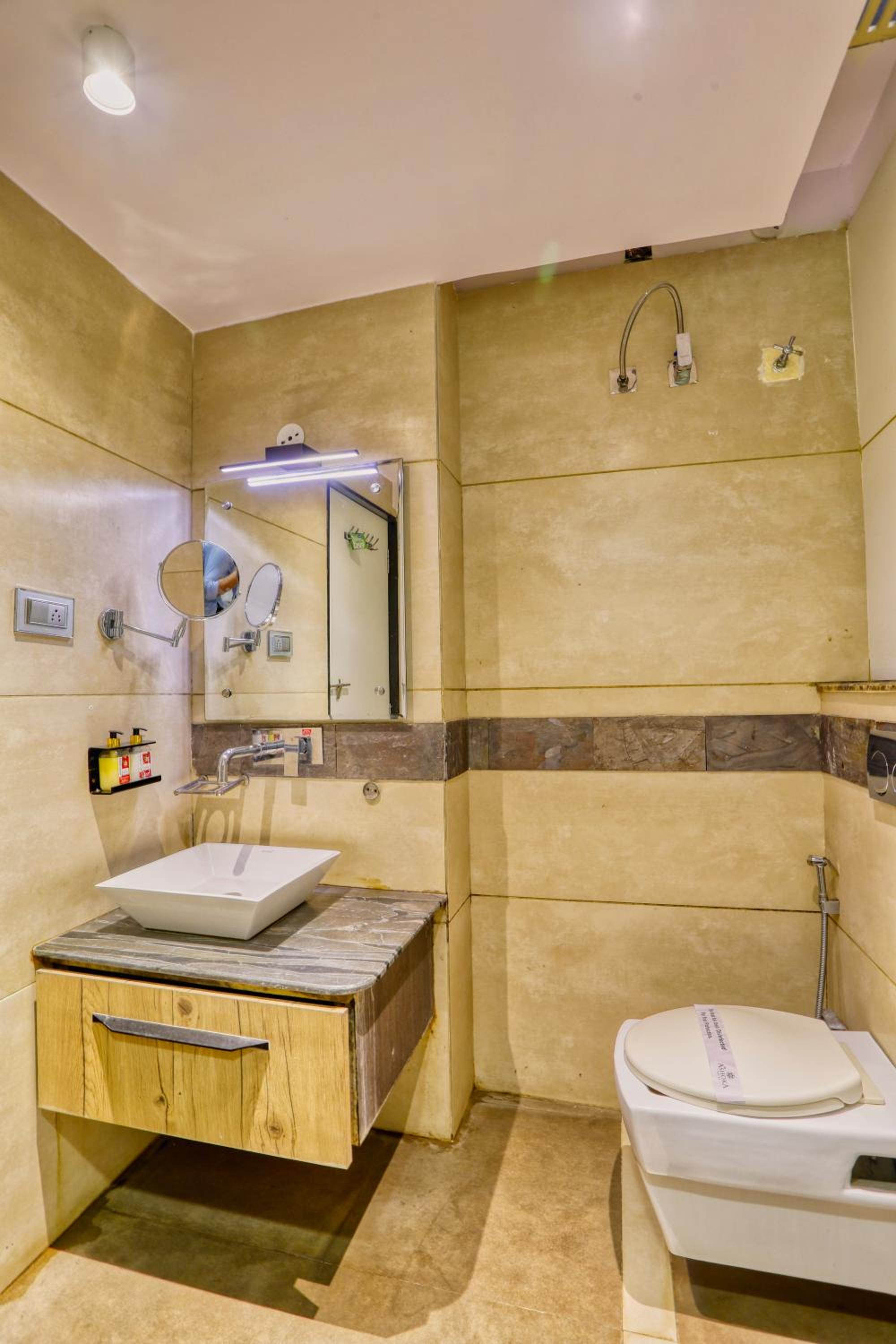 Superior Double or Twin Room - Photo 19