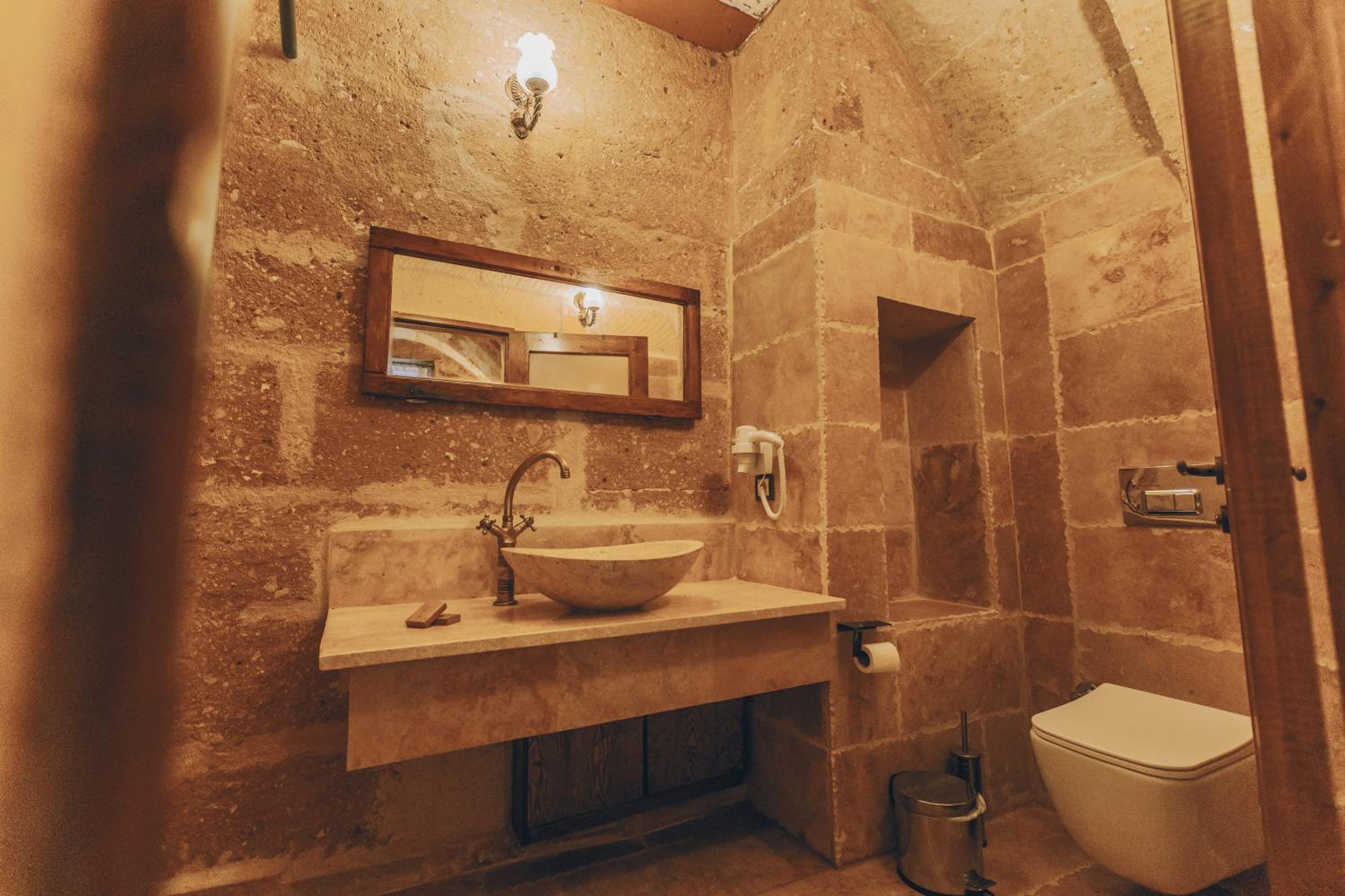 Standard Twin Room - Photo 6