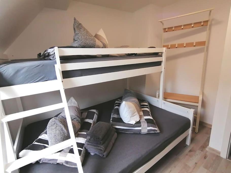 Four-Bedroom House photo 3