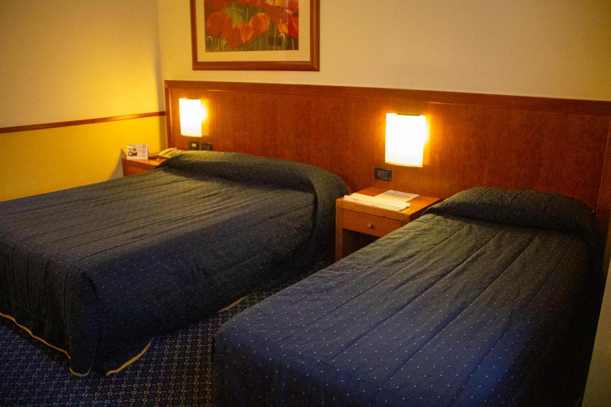Double or Twin Room - Photo 3