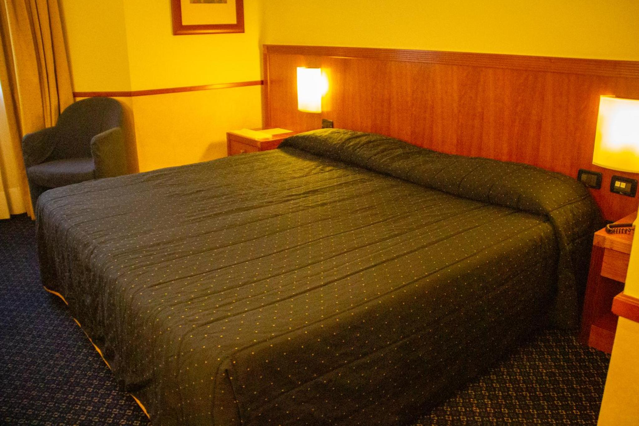 Double or Twin Room - Photo 5