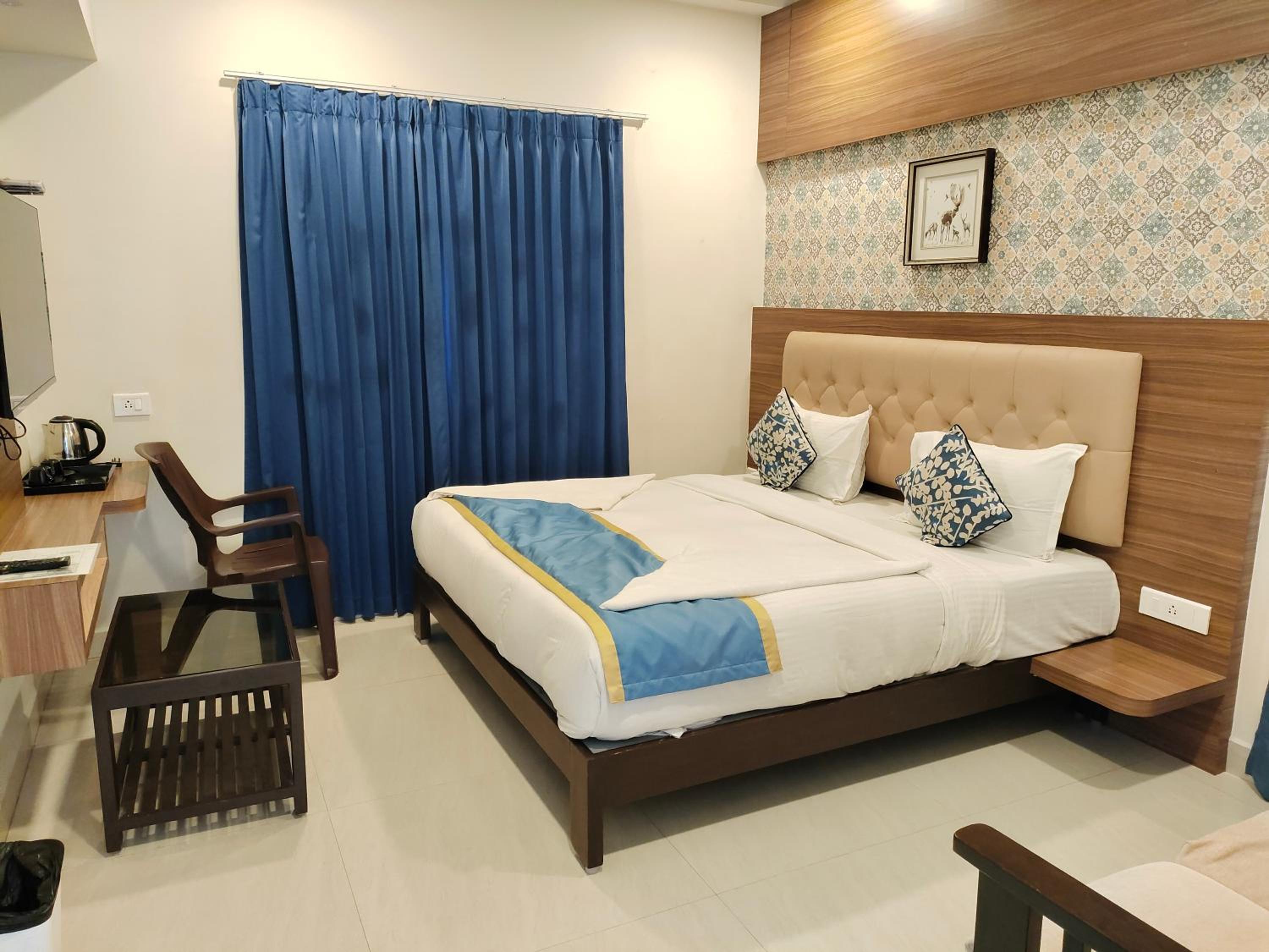 Superior King Room