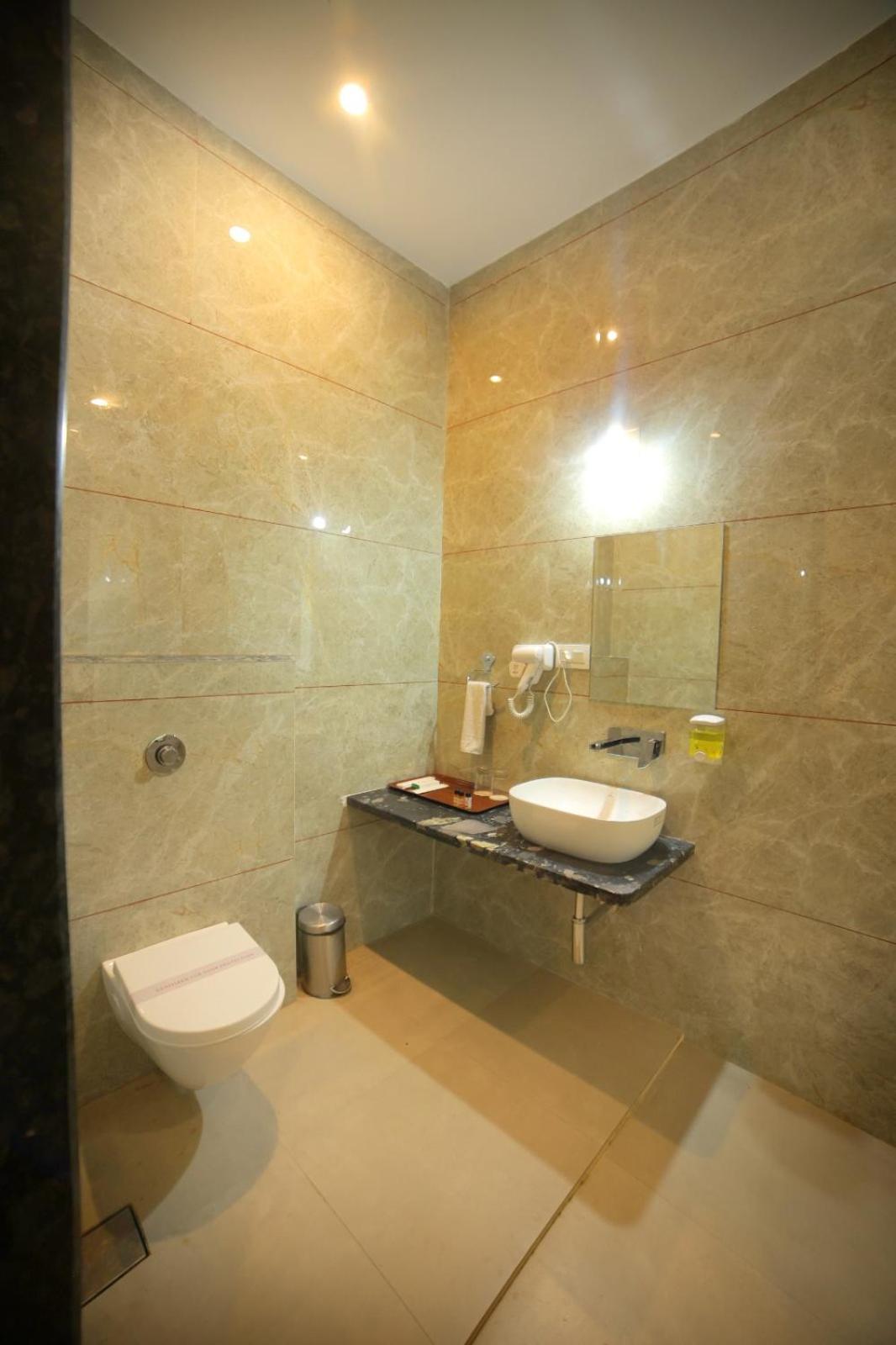 Deluxe Double Room photo 3