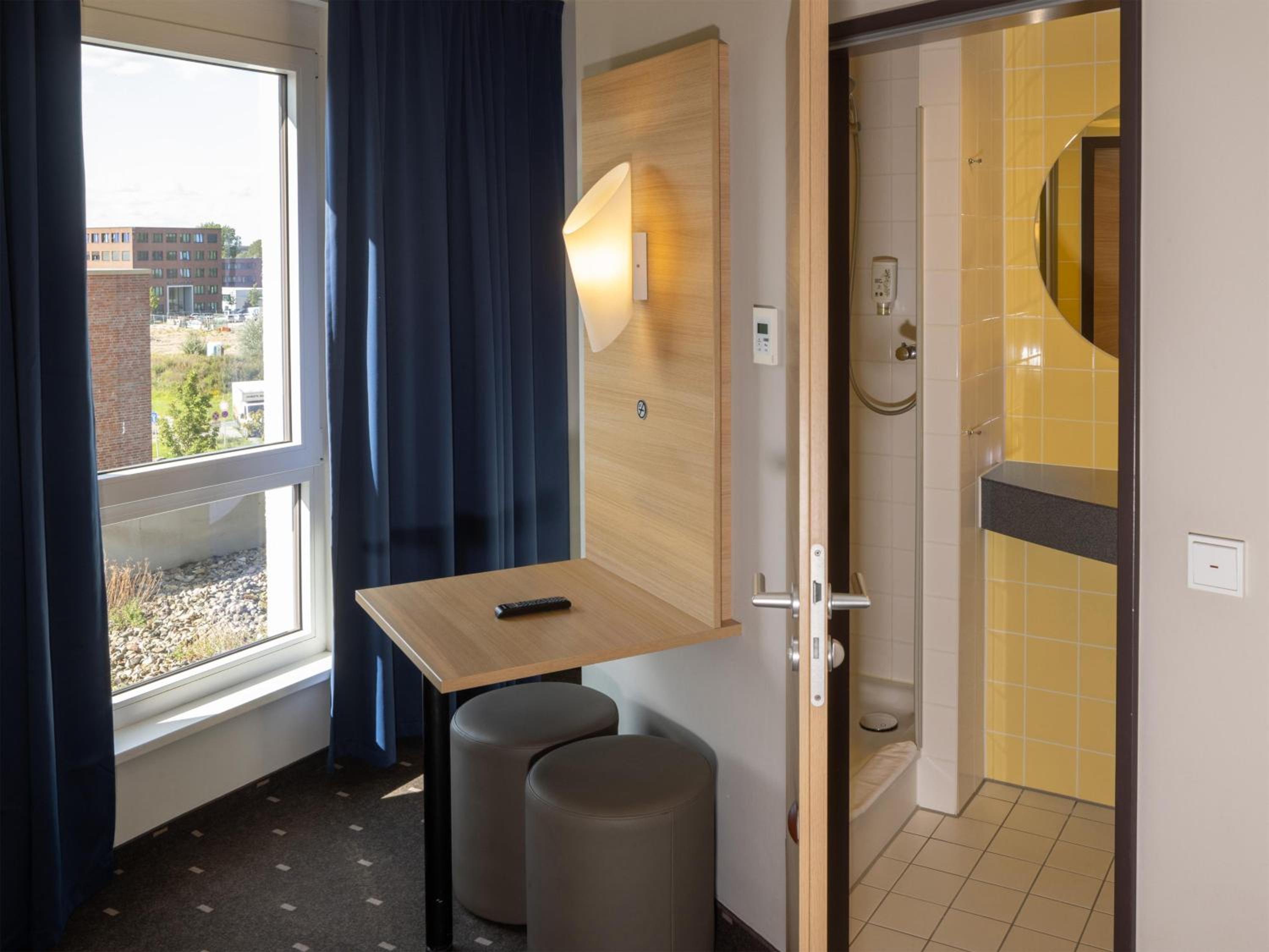 Twin Room - Photo 4