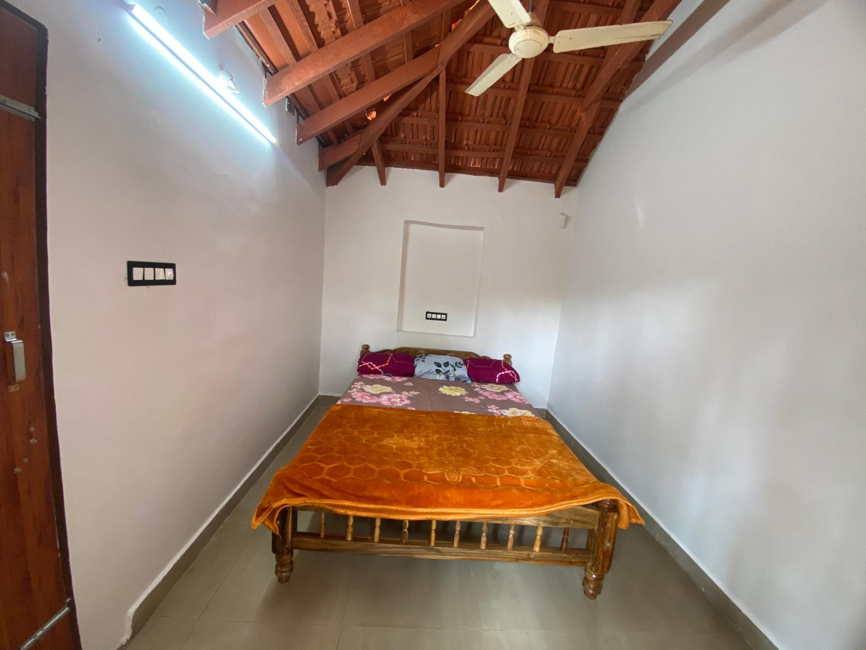 Deluxe Double or Twin Room with Balcony