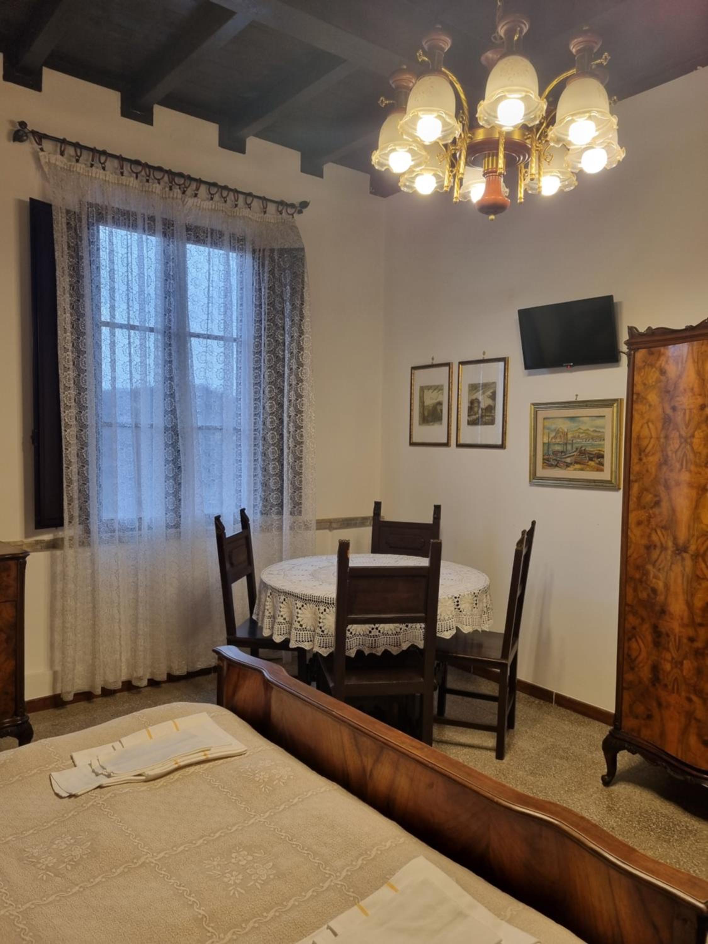 Standard Double Room - Photo 7
