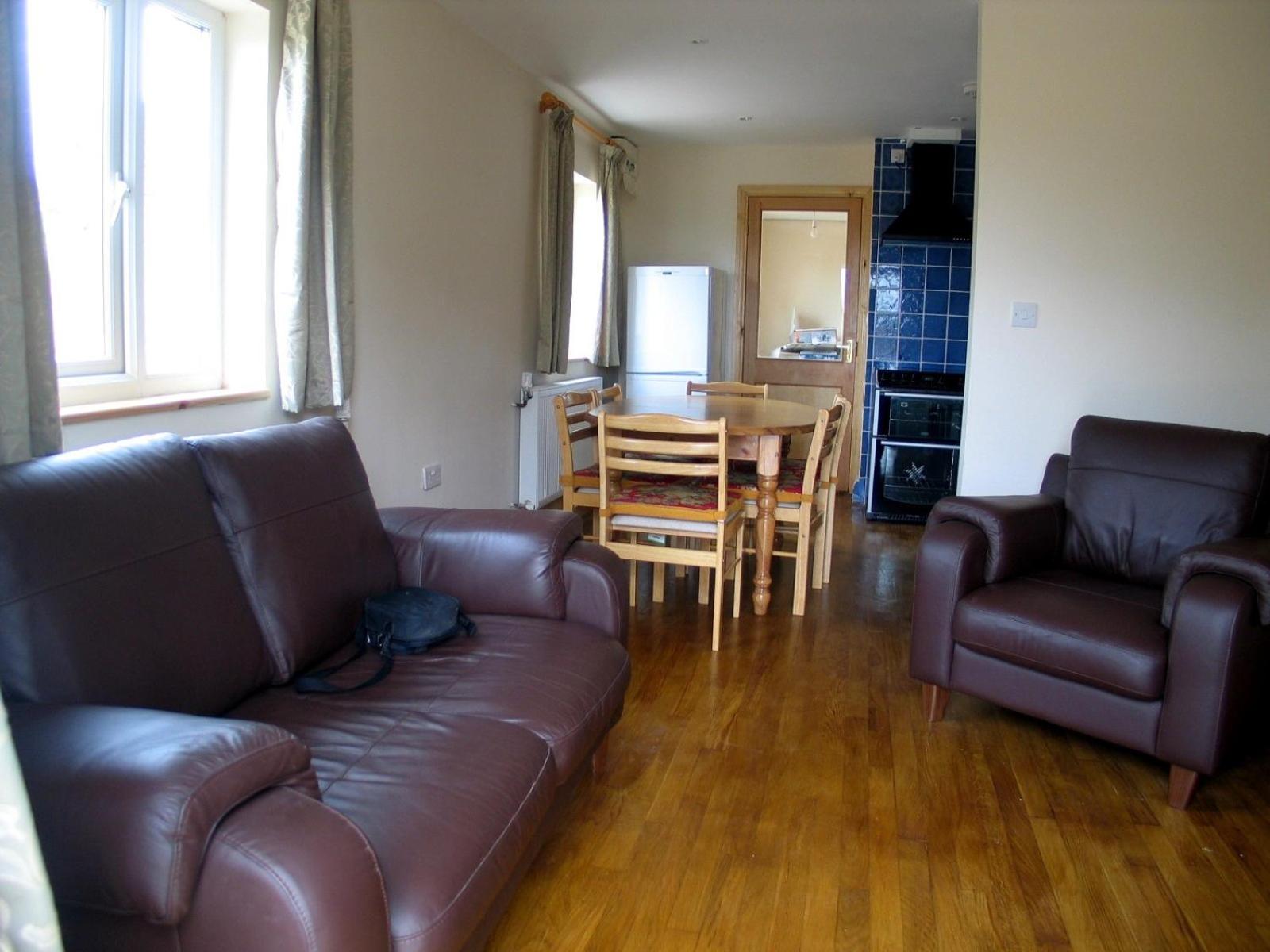 Two-Bedroom House photo 2