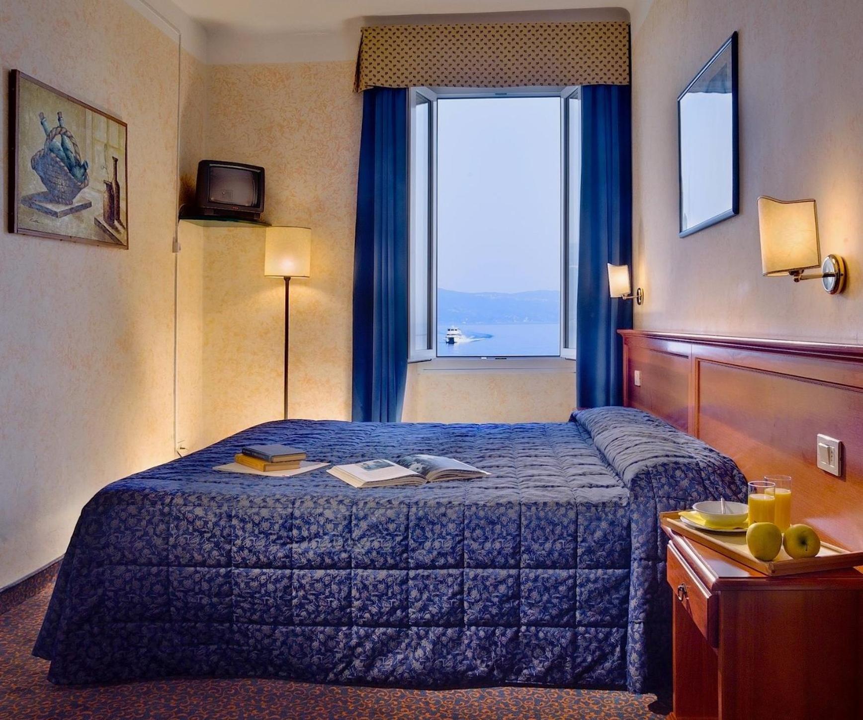 Twin Room with Lake View