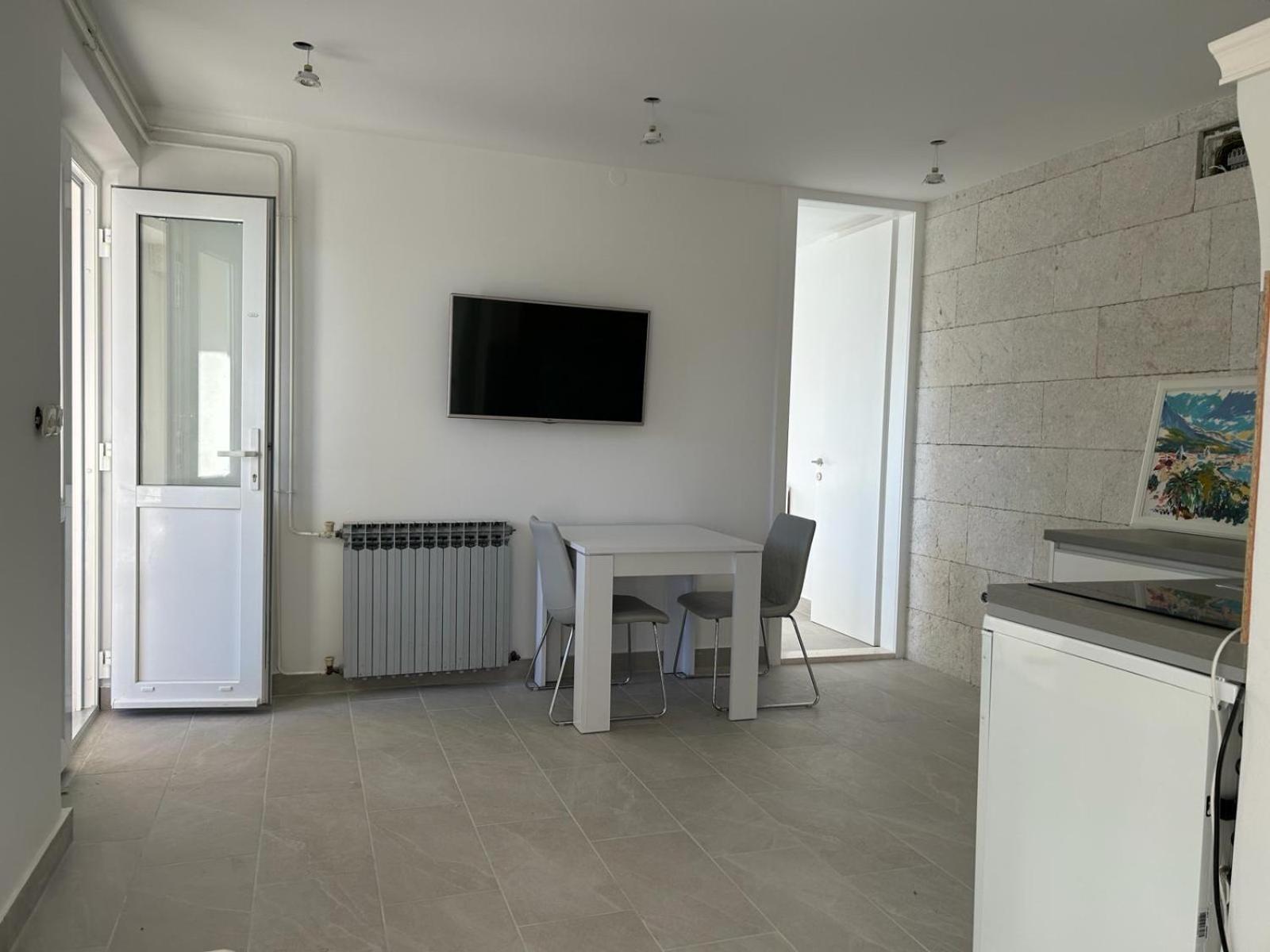 Apartment - Ground Floor photo 3