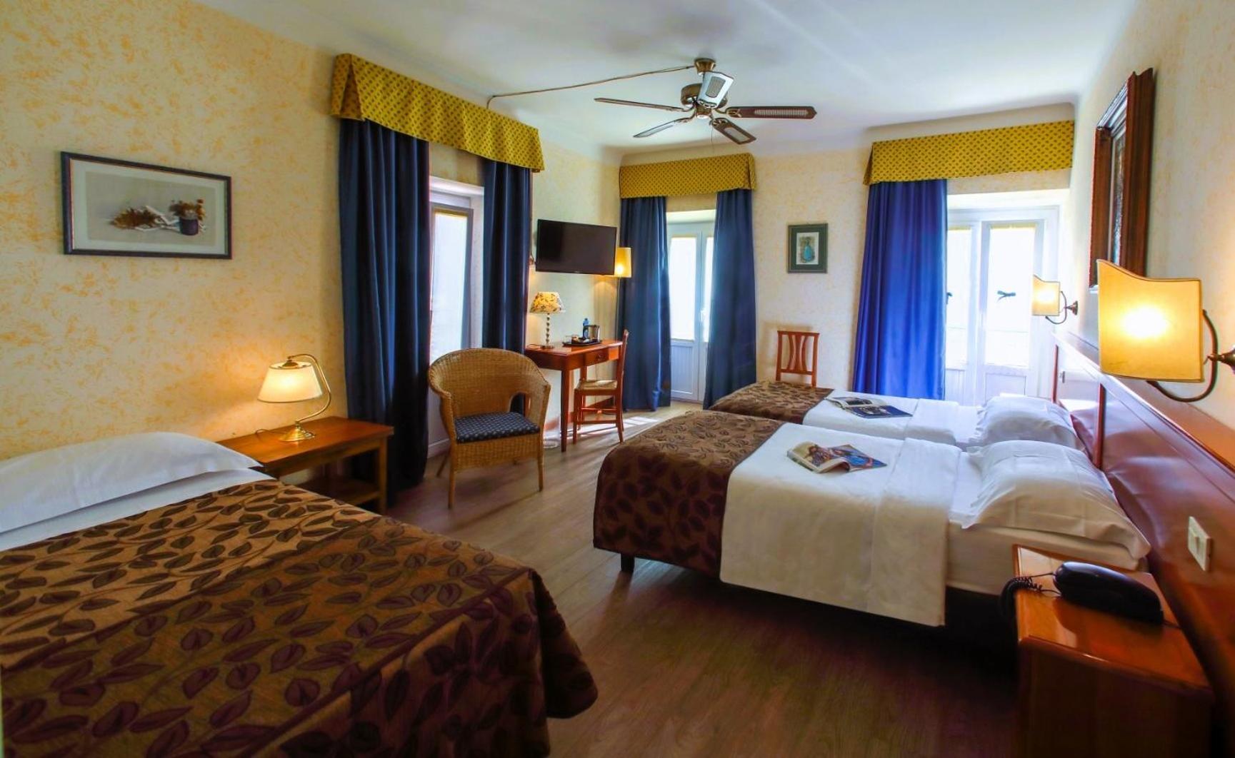 Superior Double or Twin Room with Lake View