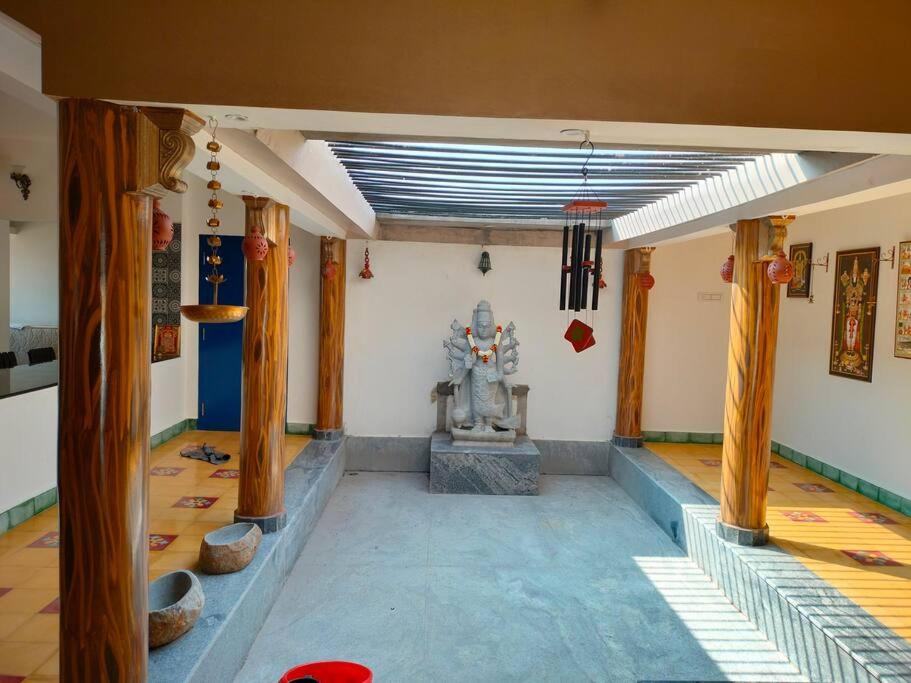 Four-Bedroom House photo 2